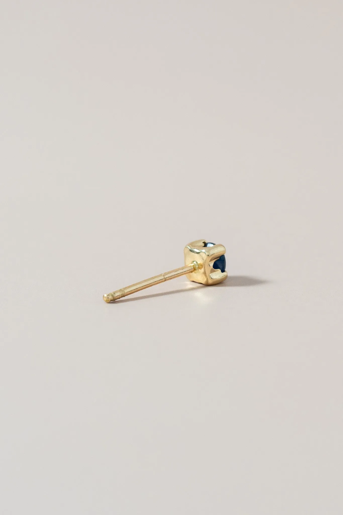 14K Mini Blue Sapphire Stud