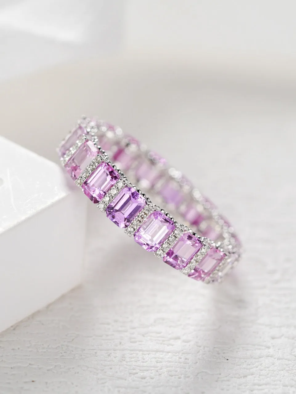 18K Gold Full Circle Baguette Ring