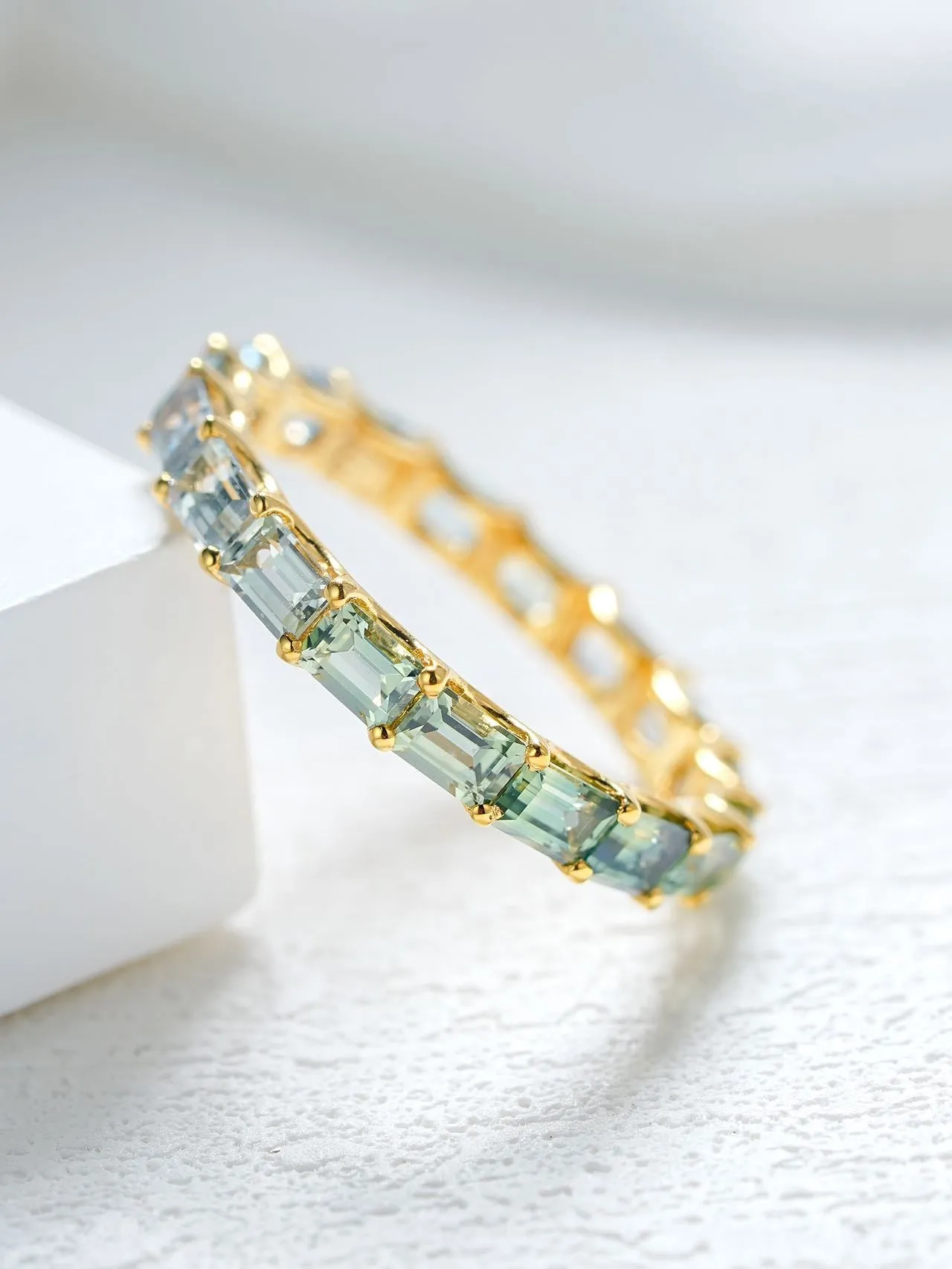 18K Gold Horizontal Rainbow Baguette Ring