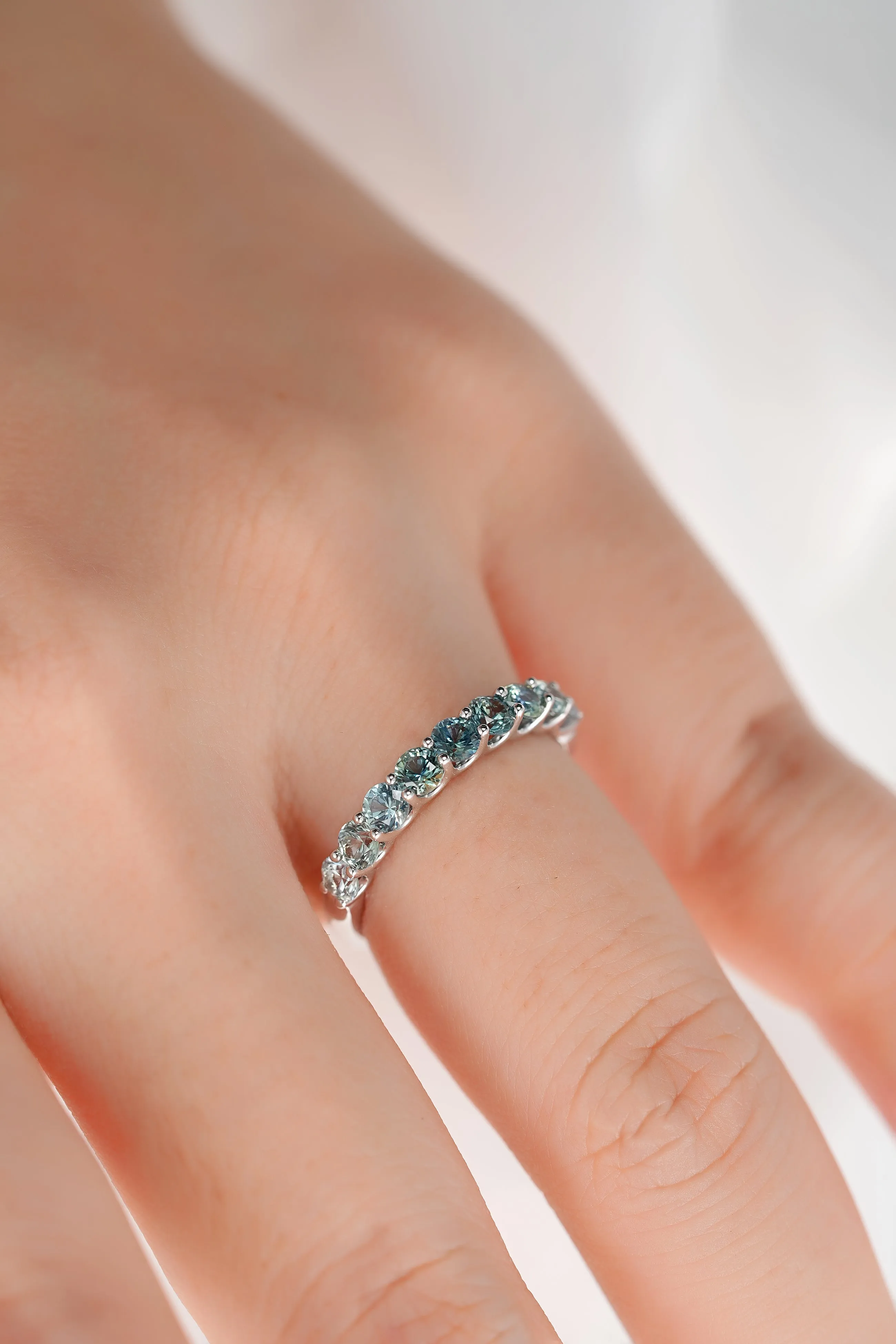 18K Gold Nine Princesses Round Cut Ring