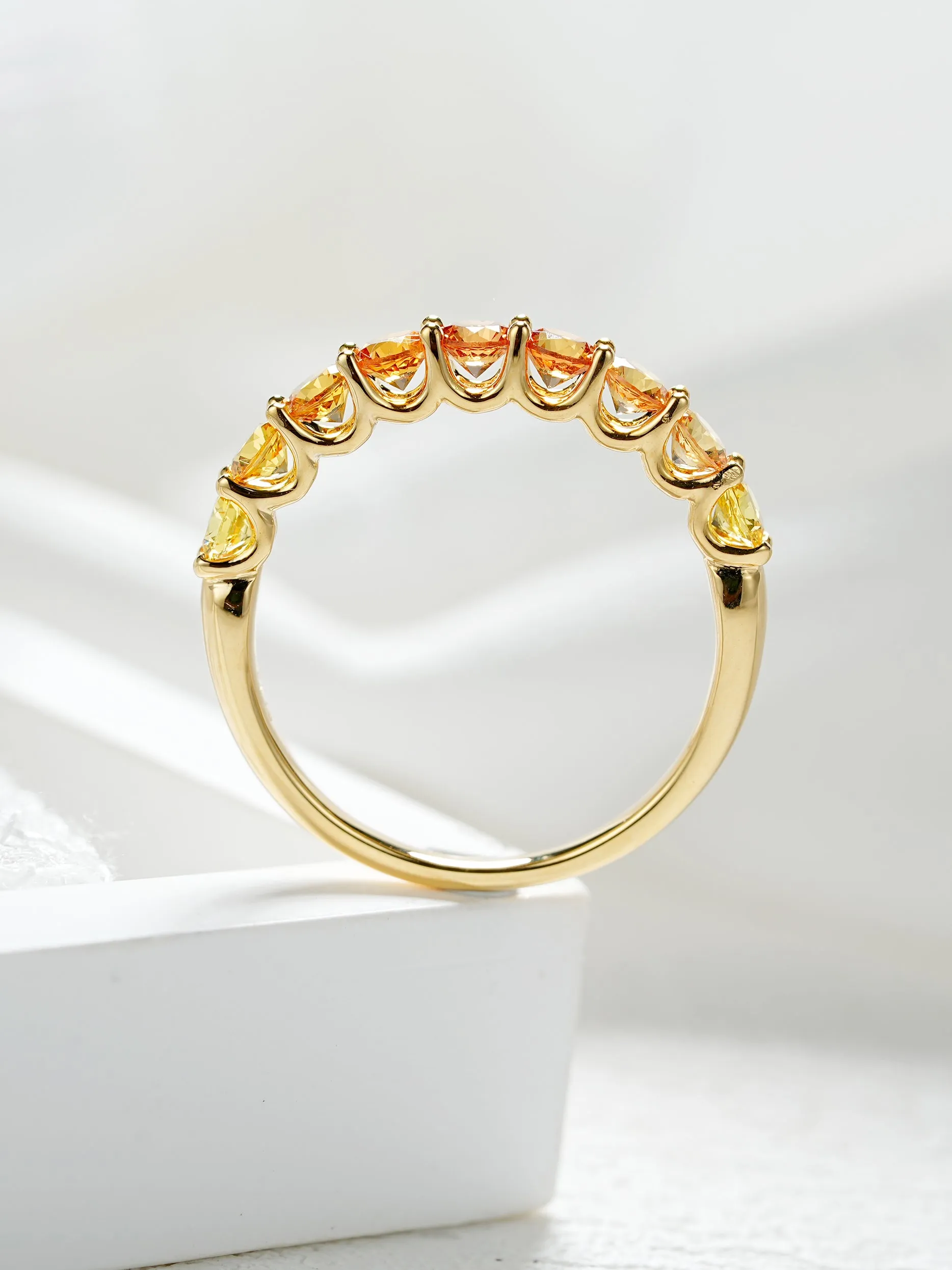 18K Gold Nine Princesses Round Cut Ring