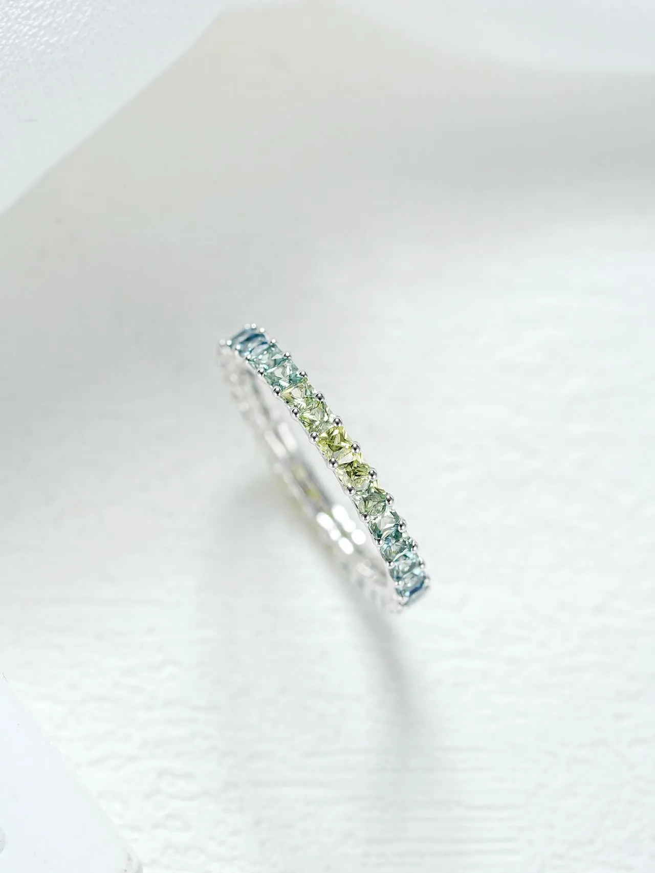 18K Gold Radiant Cut Green Gradient Ring
