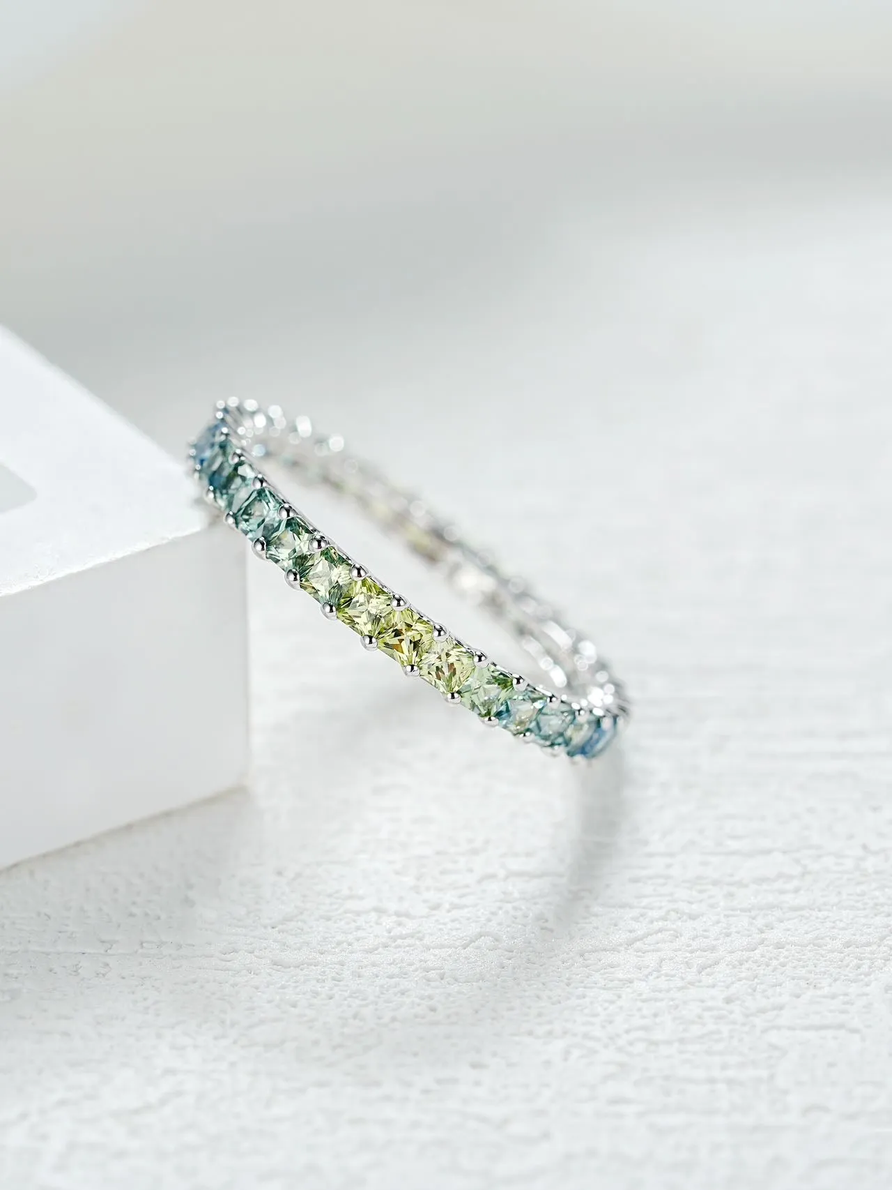 18K Gold Radiant Cut Green Gradient Ring