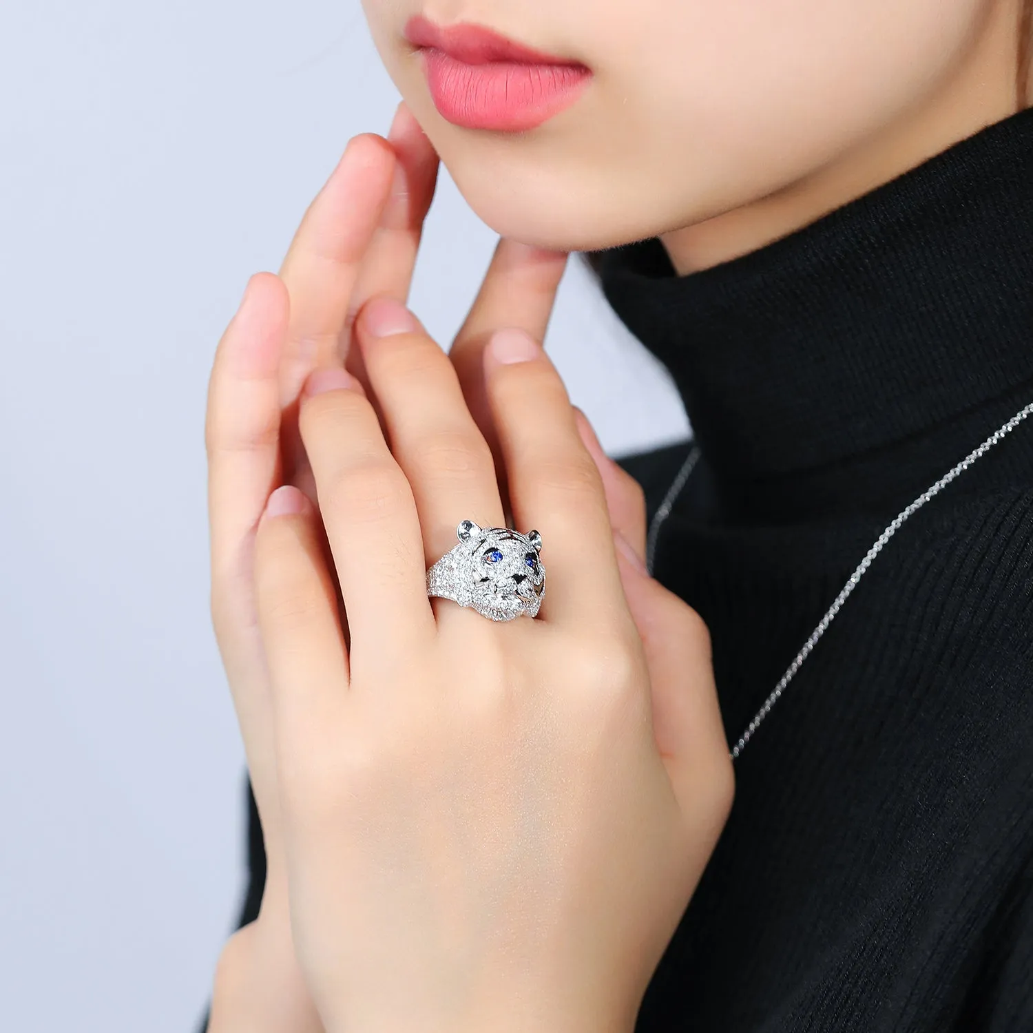 2.25CTW Diamond and Sapphire 3D Tiger Ring