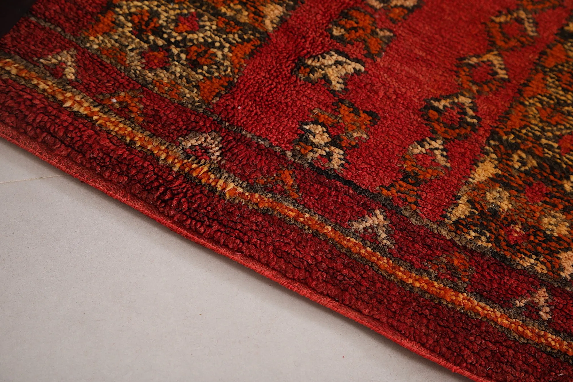 Authentic Vintage Berber Rug 3.2 x 6 FT - Warm Red Tones