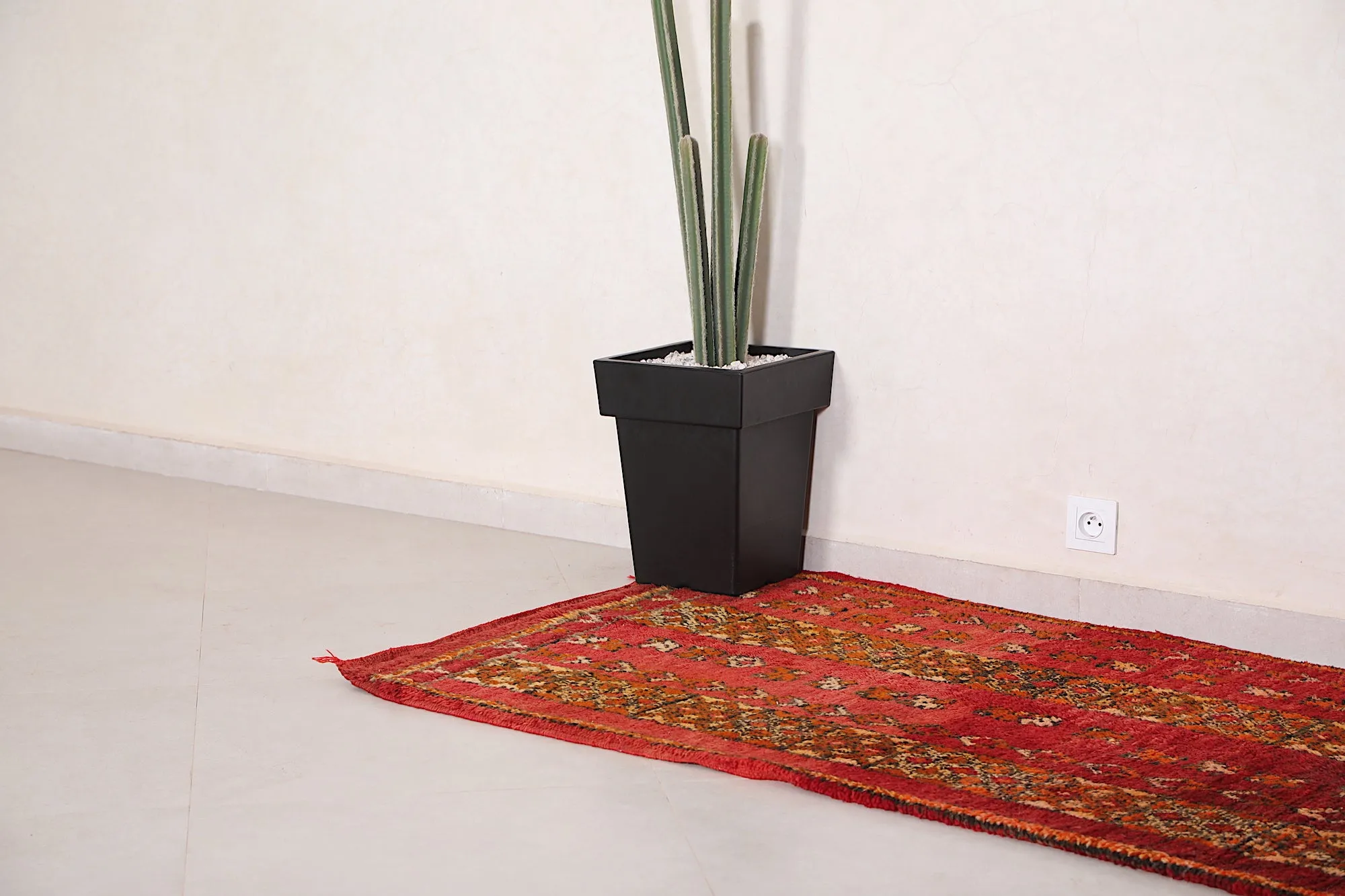 Authentic Vintage Berber Rug 3.2 x 6 FT - Warm Red Tones