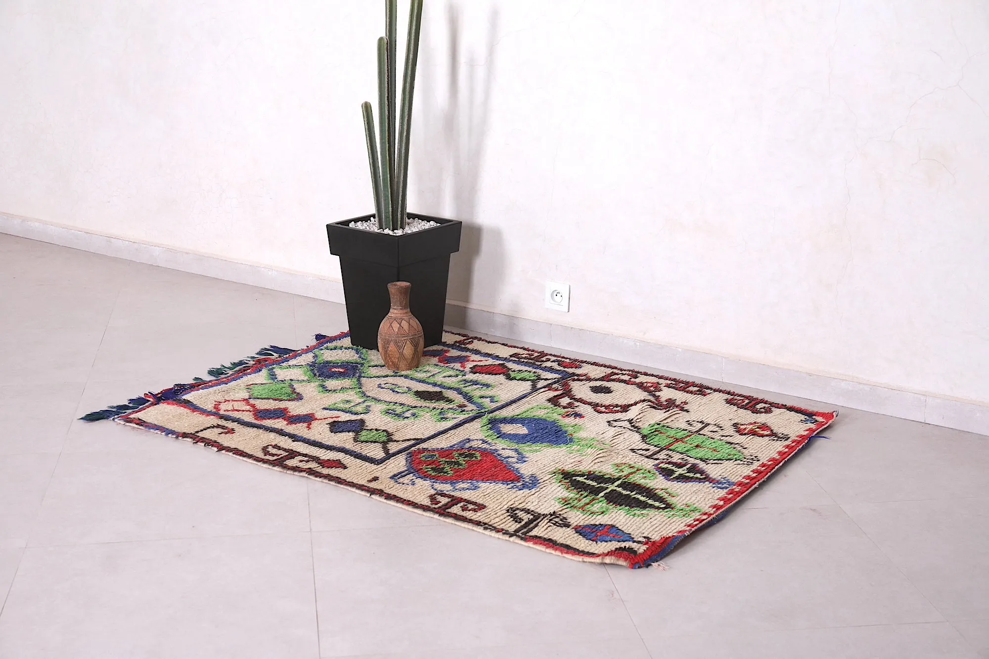 Berber Azilal Rug – 3.9 x 5.4 Feet | Handwoven Vibrant Wool