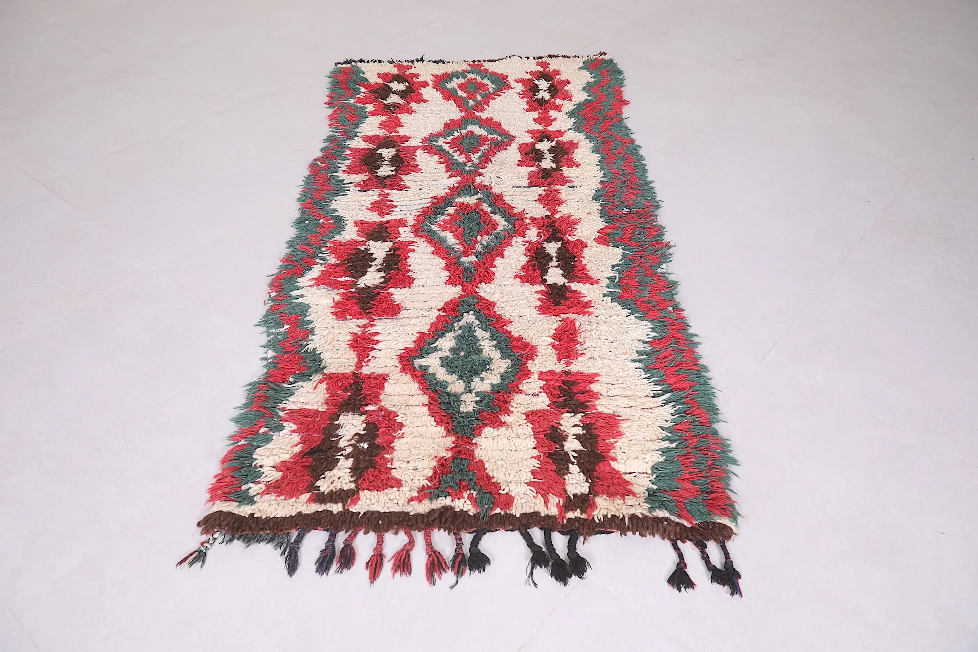 Berber Azilal Runner Rug – 2.8 X 6 Feet | Handmade Moroccan Charm