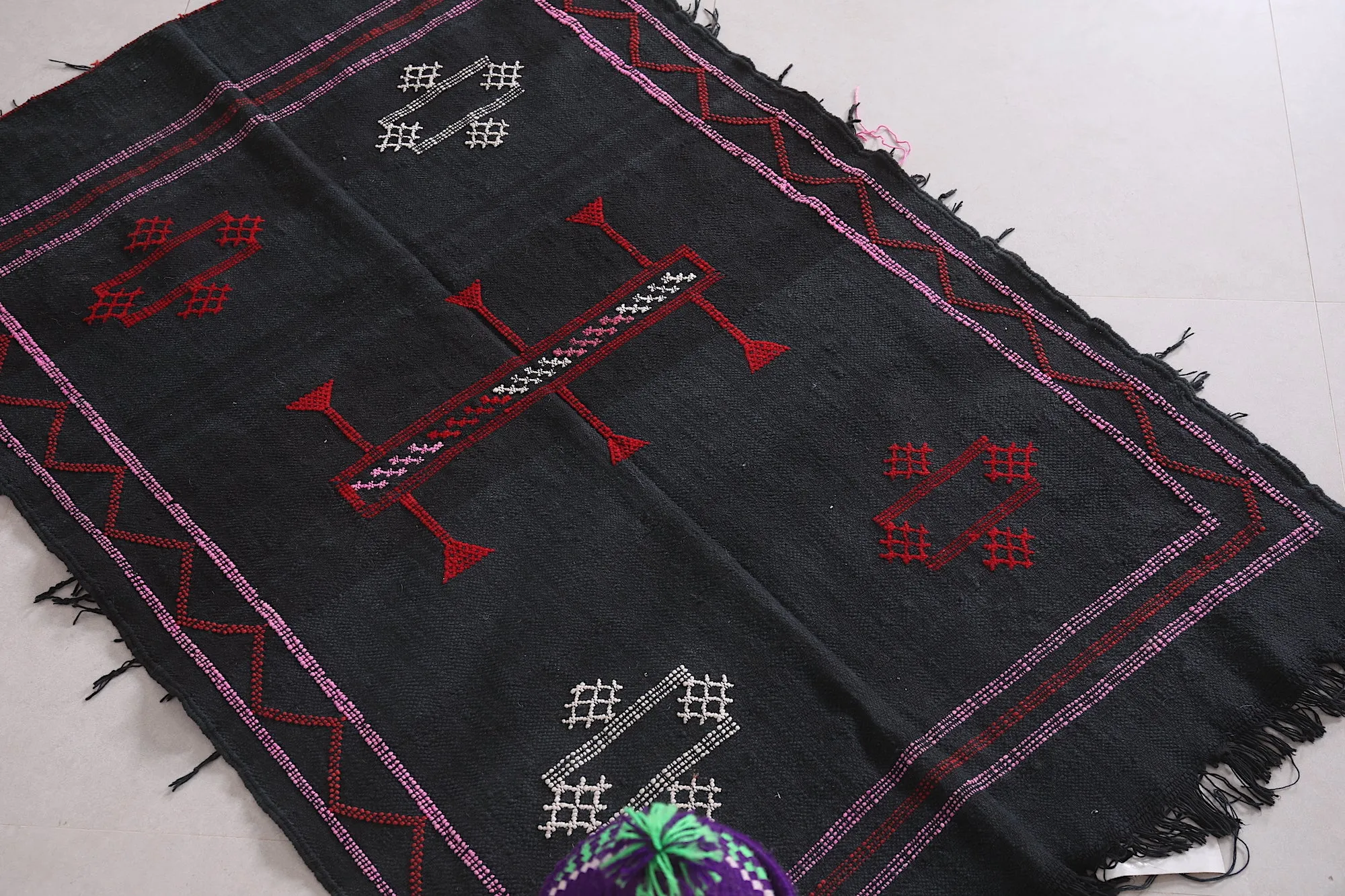 Black Moroccan Berber Kilim Rug - 2.8 FT X 4.4 FT | Handwoven Decor
