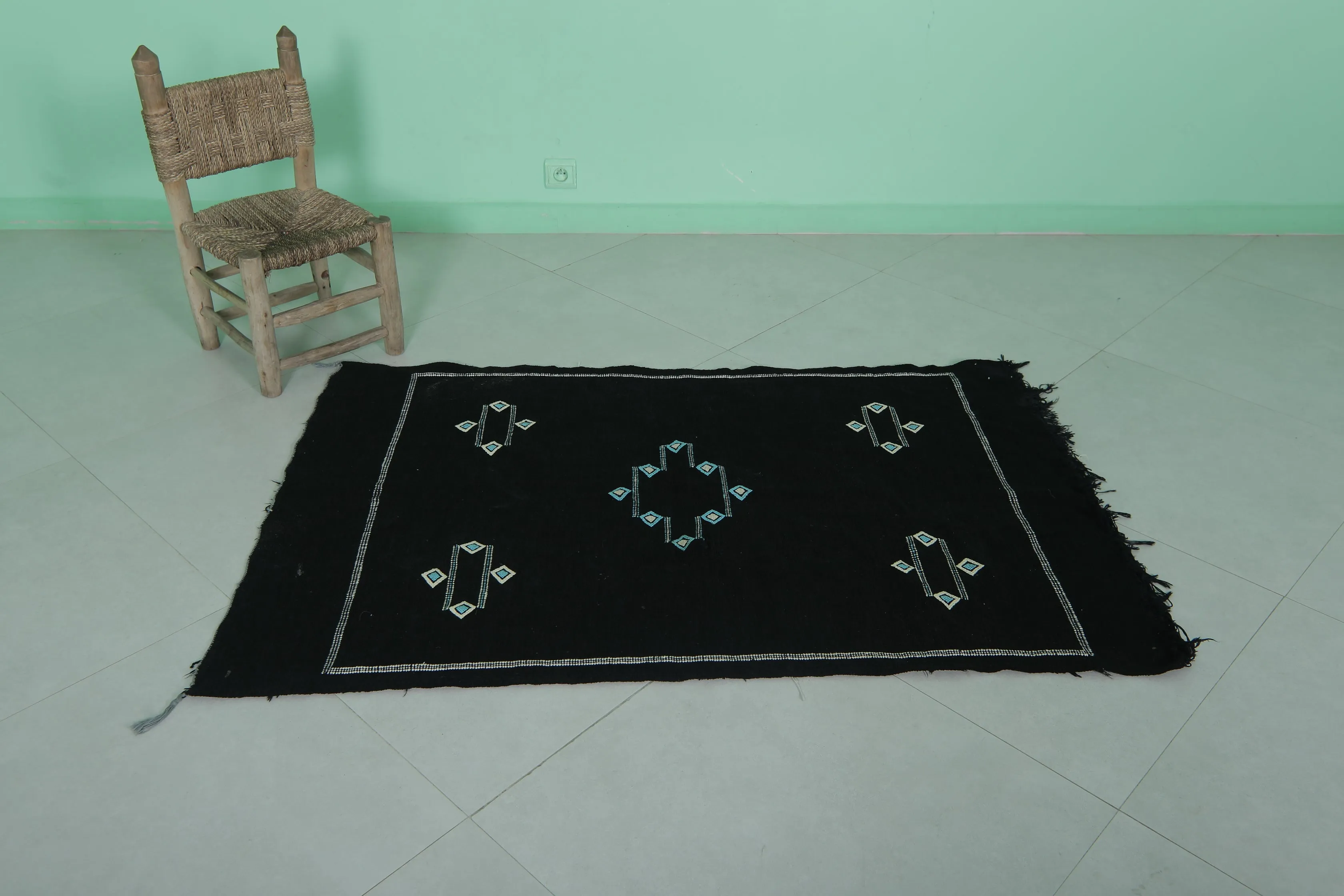 Black Moroccan Handwoven Kilim - 3 FT X 4.8 FT | Artisan Decor