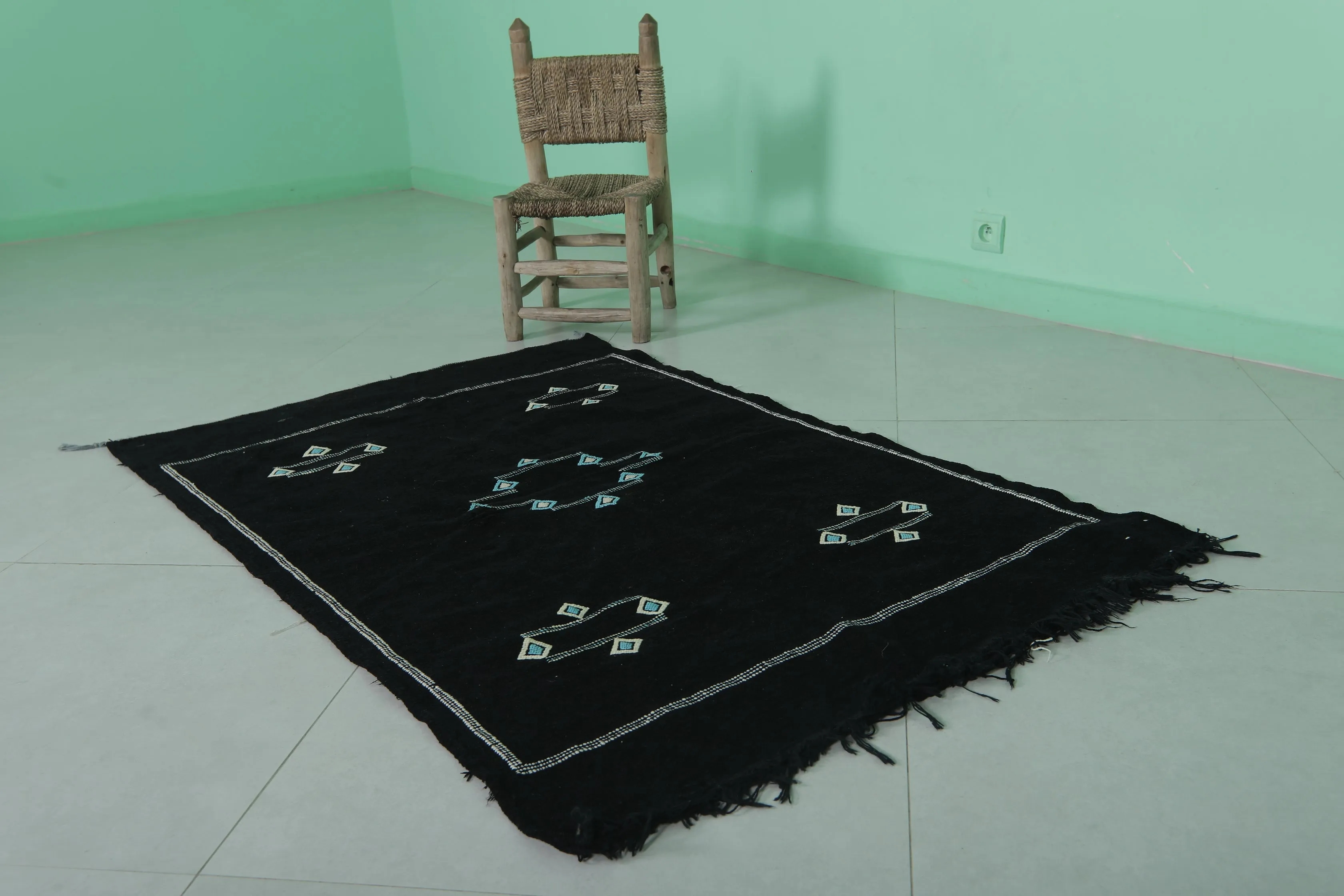 Black Moroccan Handwoven Kilim - 3 FT X 4.8 FT | Artisan Decor