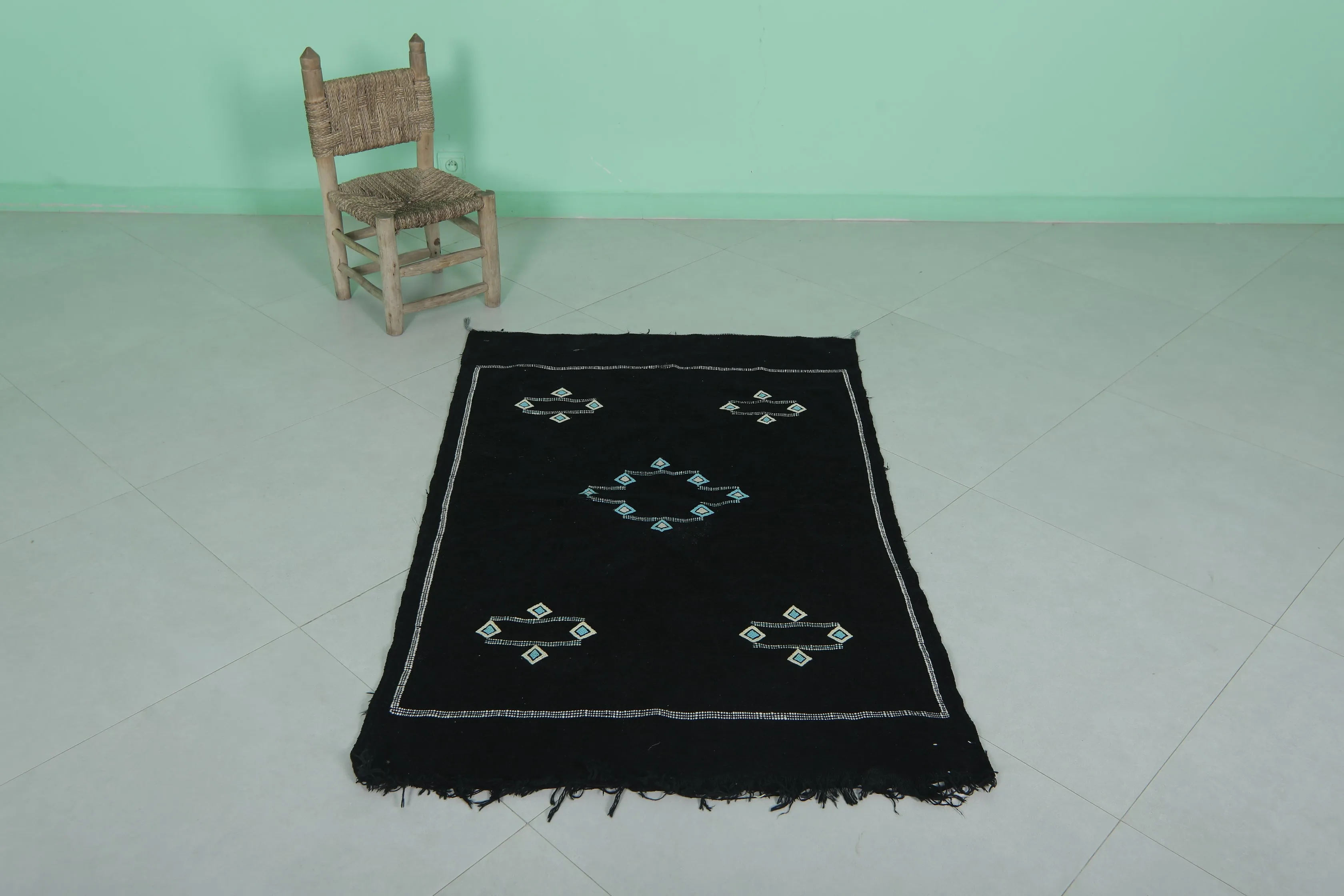 Black Moroccan Handwoven Kilim - 3 FT X 4.8 FT | Artisan Decor