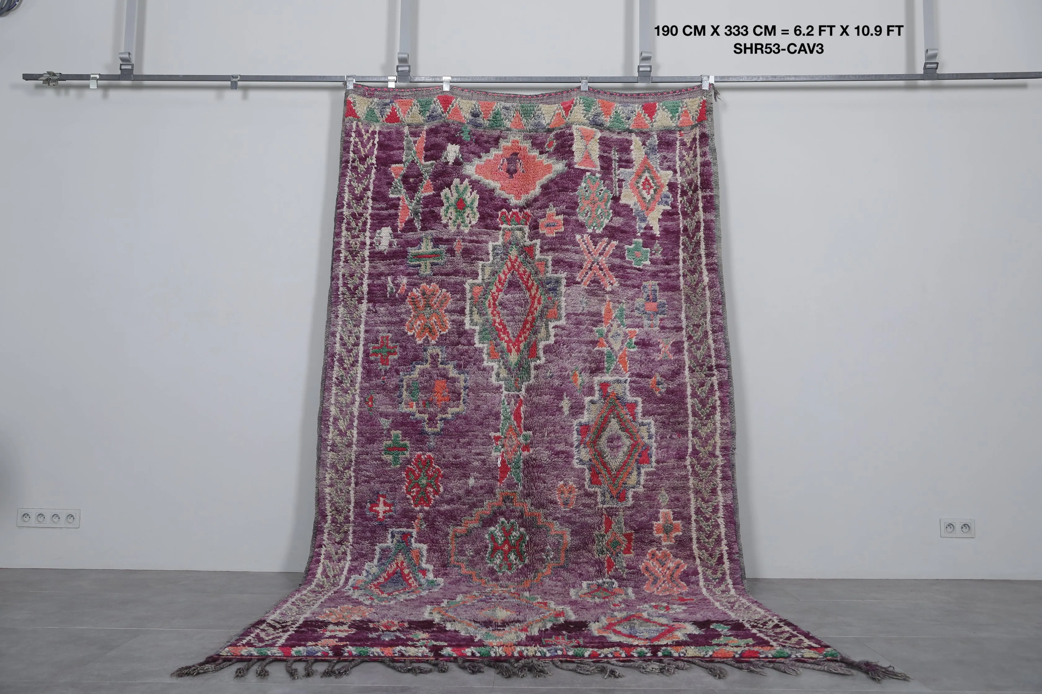 Boujaad Moroccan Rug 6.2 x 10.9 Feet – Handwoven Wool Vintage Carpet