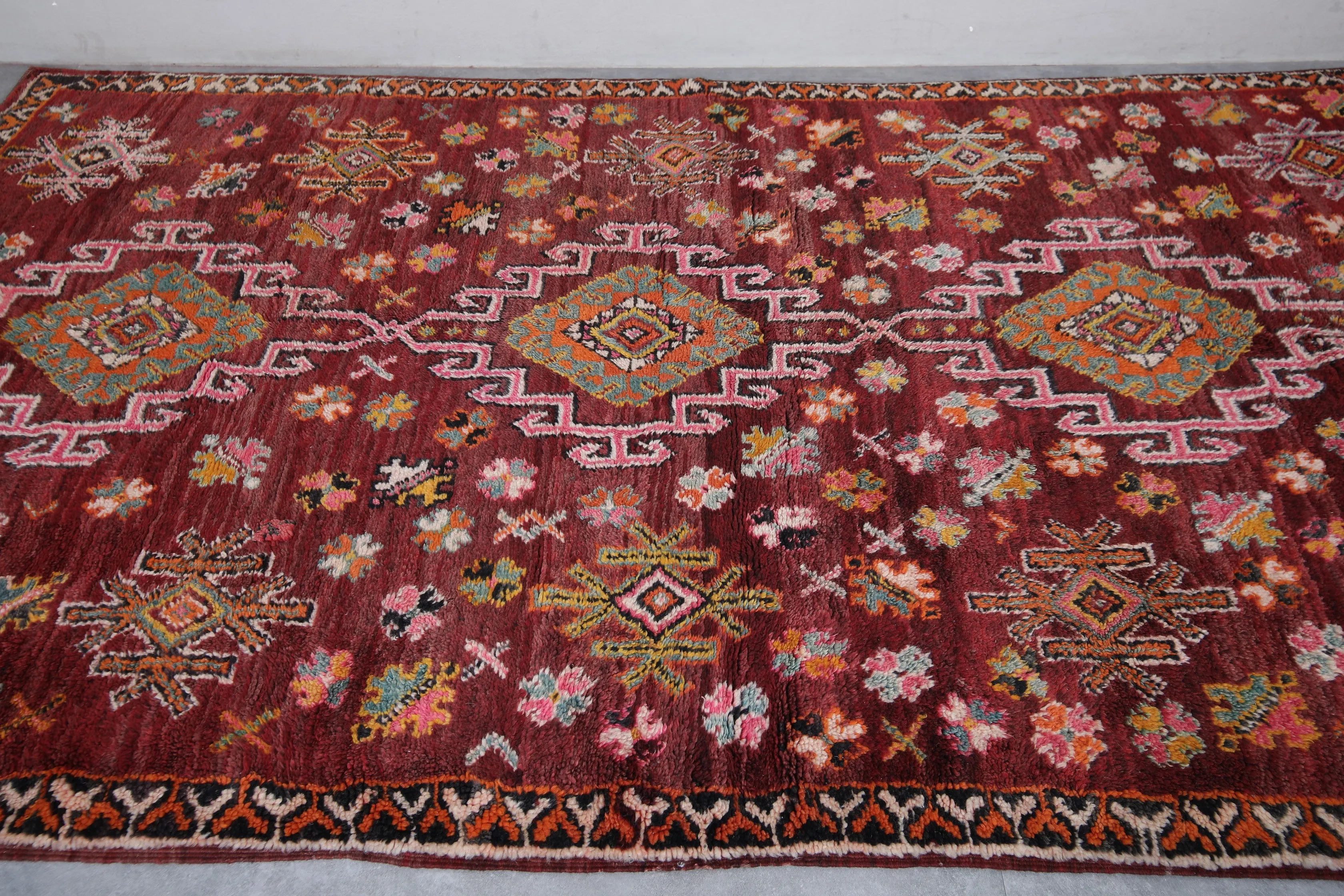 Boujaad Moroccan Rug - 6.3 x 10.7 Feet Handmade Vintage Area Rug