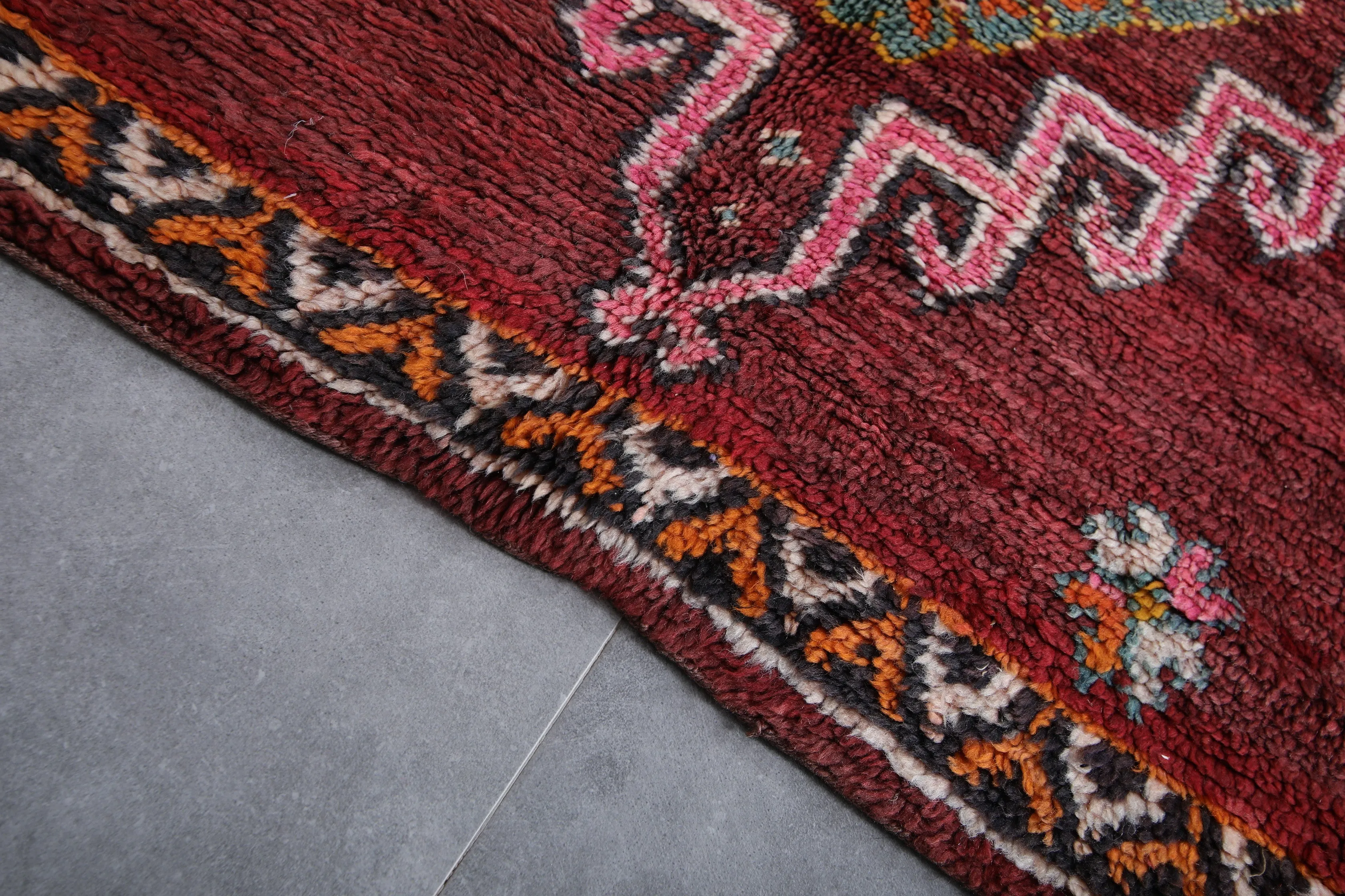Boujaad Moroccan Rug - 6.3 x 10.7 Feet Handmade Vintage Area Rug