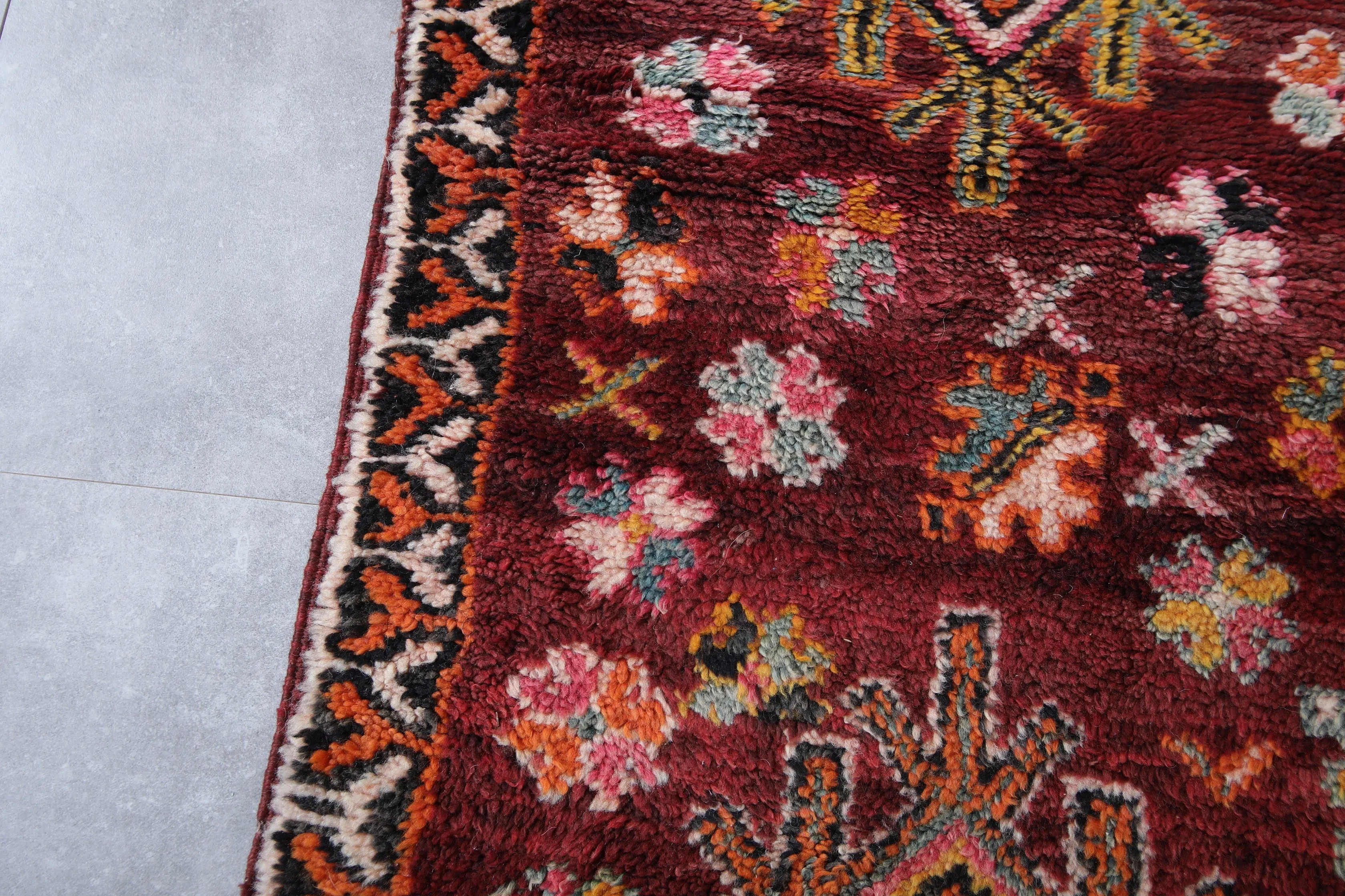 Boujaad Moroccan Rug - 6.3 x 10.7 Feet Handmade Vintage Area Rug
