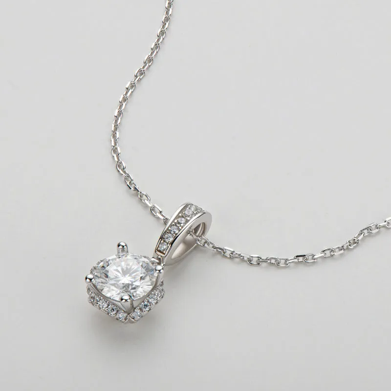 Classic Brilliant Round Moissanite Pendant Necklace