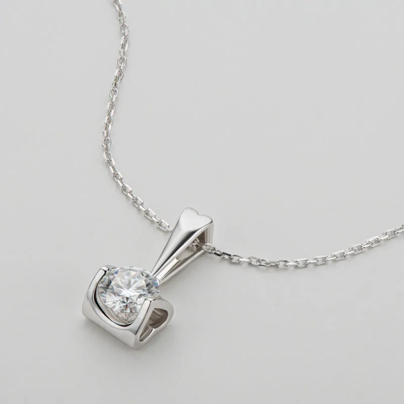 Classic Brilliant Round Moissanite Pendant Necklace