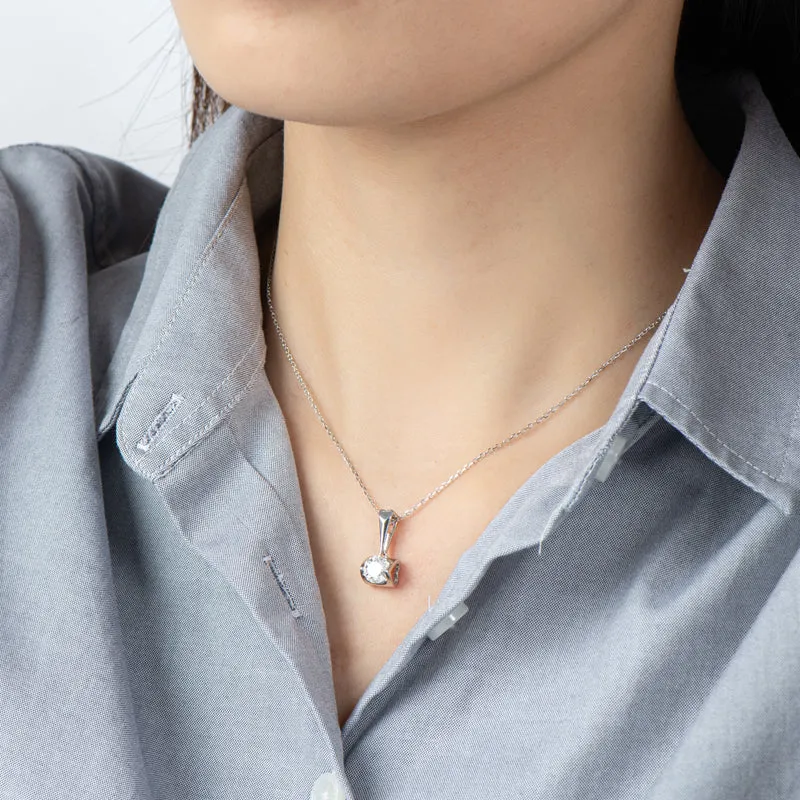 Classic Brilliant Round Moissanite Pendant Necklace