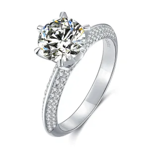 Classic Round Cut Moissanite Diamond Ring
