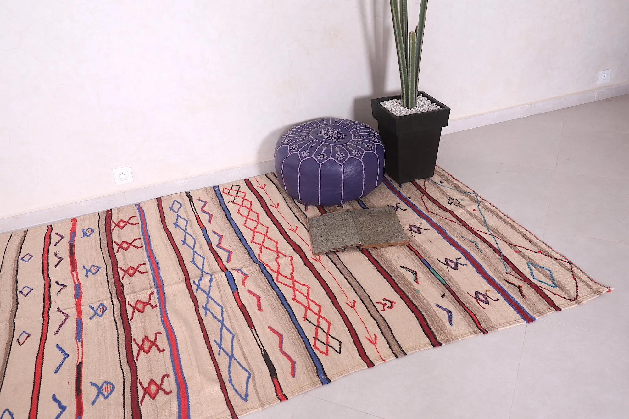 Colorful Azilal Rug – 4.8 X 8.2 Feet | Moroccan Artisan Masterpiece