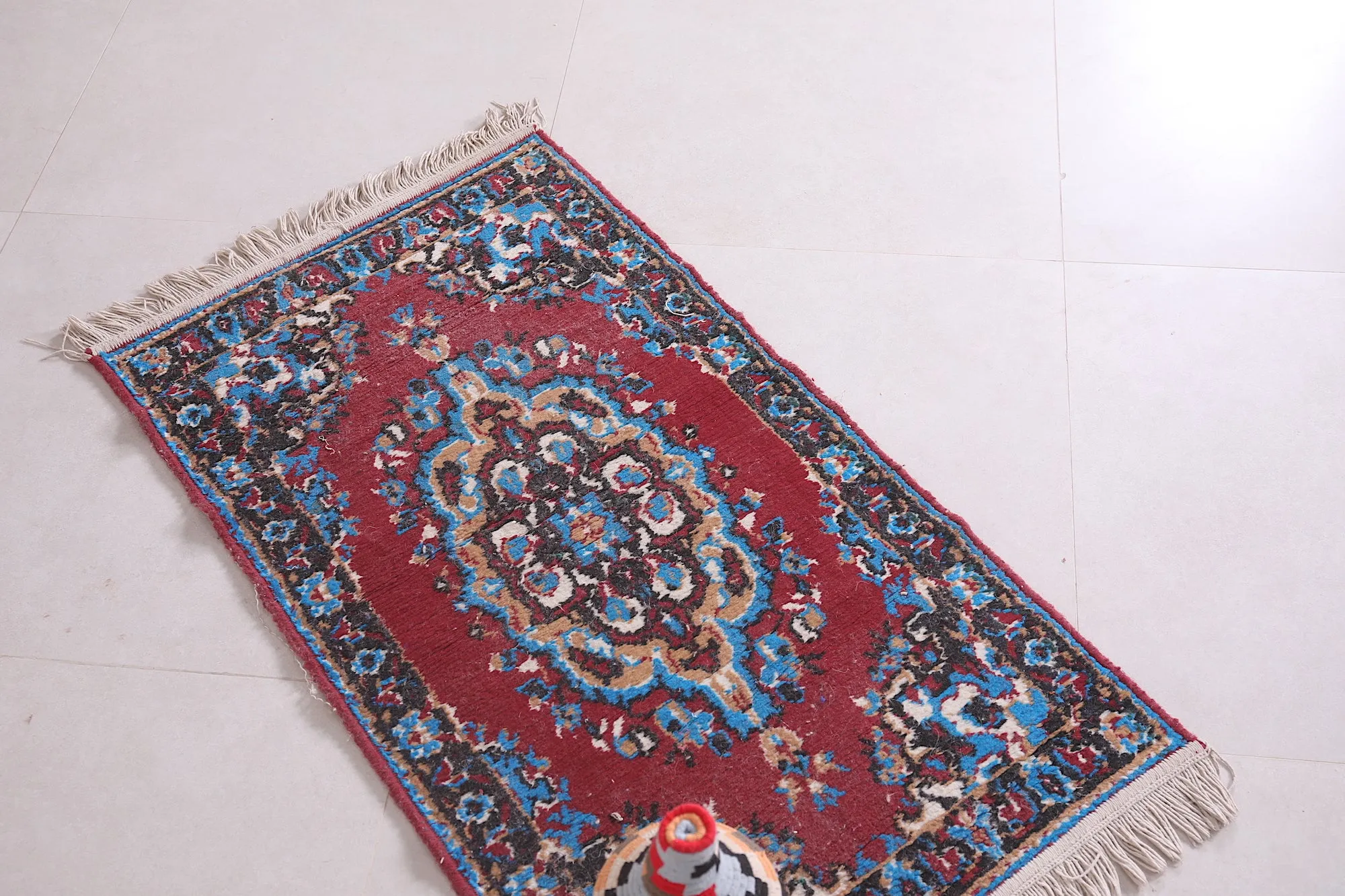 Elegant Small Moroccan Rug 1.9 x 3.5 FT - Intricate Red and Blue Design