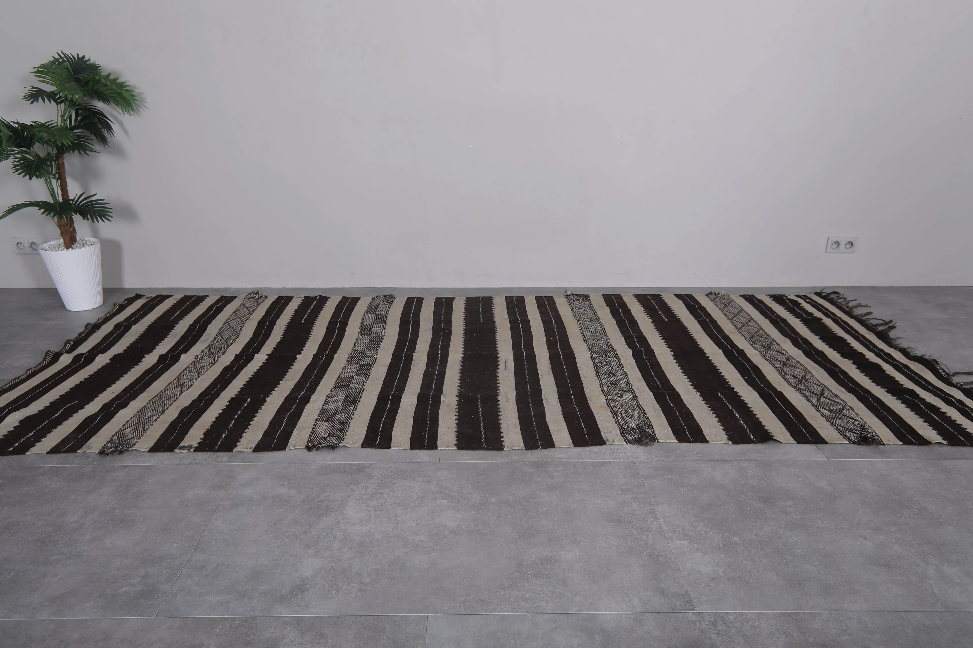 Hallway Berber Kilim 4.7 FT x 11.7 FT - Handwoven Moroccan Rug