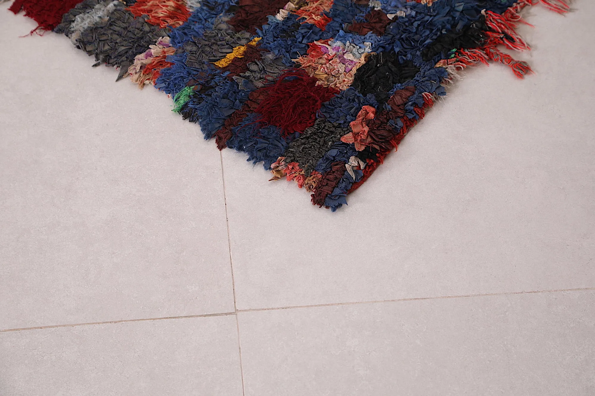 Hand-Knotted Berber Rug 2.9 x 4.9 Feet - Vibrant Checkered Design