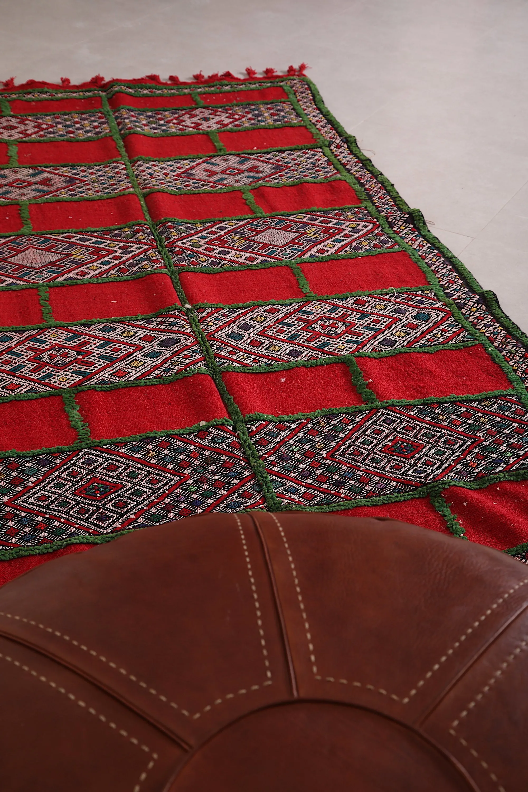 Handmade Moroccan Runner Rug – 4.6 x 10.6 Feet | Vintage Berber Carpet