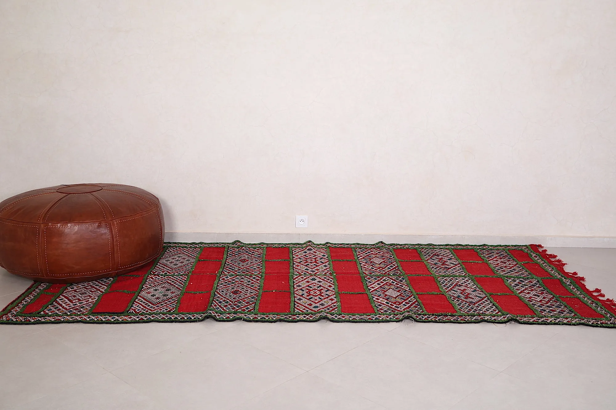 Handmade Moroccan Runner Rug – 4.6 x 10.6 Feet | Vintage Berber Carpet