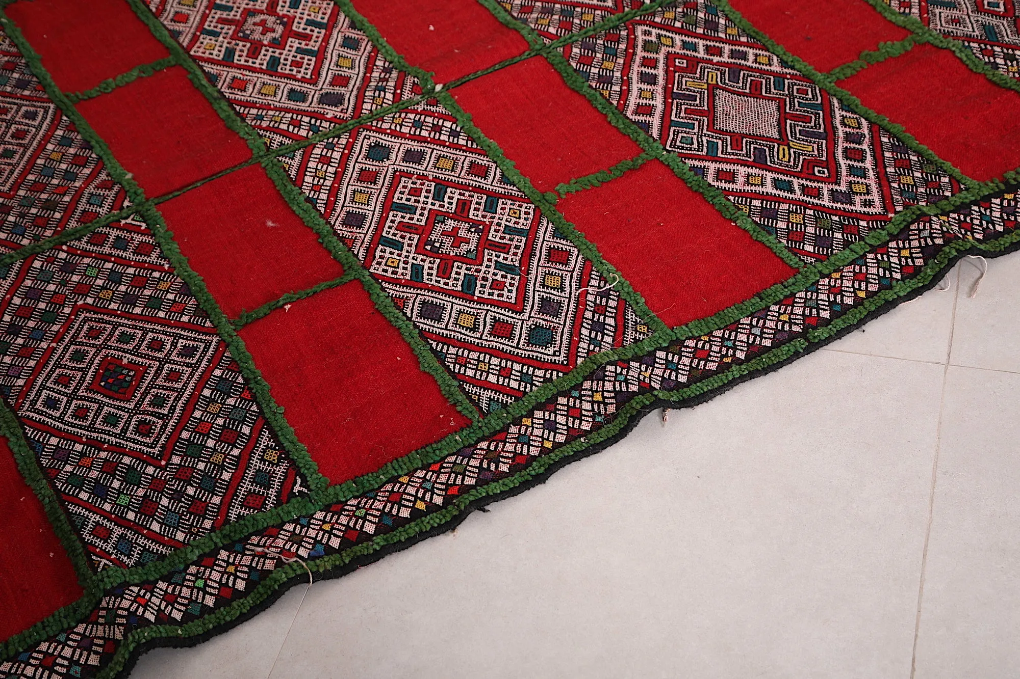Handmade Moroccan Runner Rug – 4.6 x 10.6 Feet | Vintage Berber Carpet
