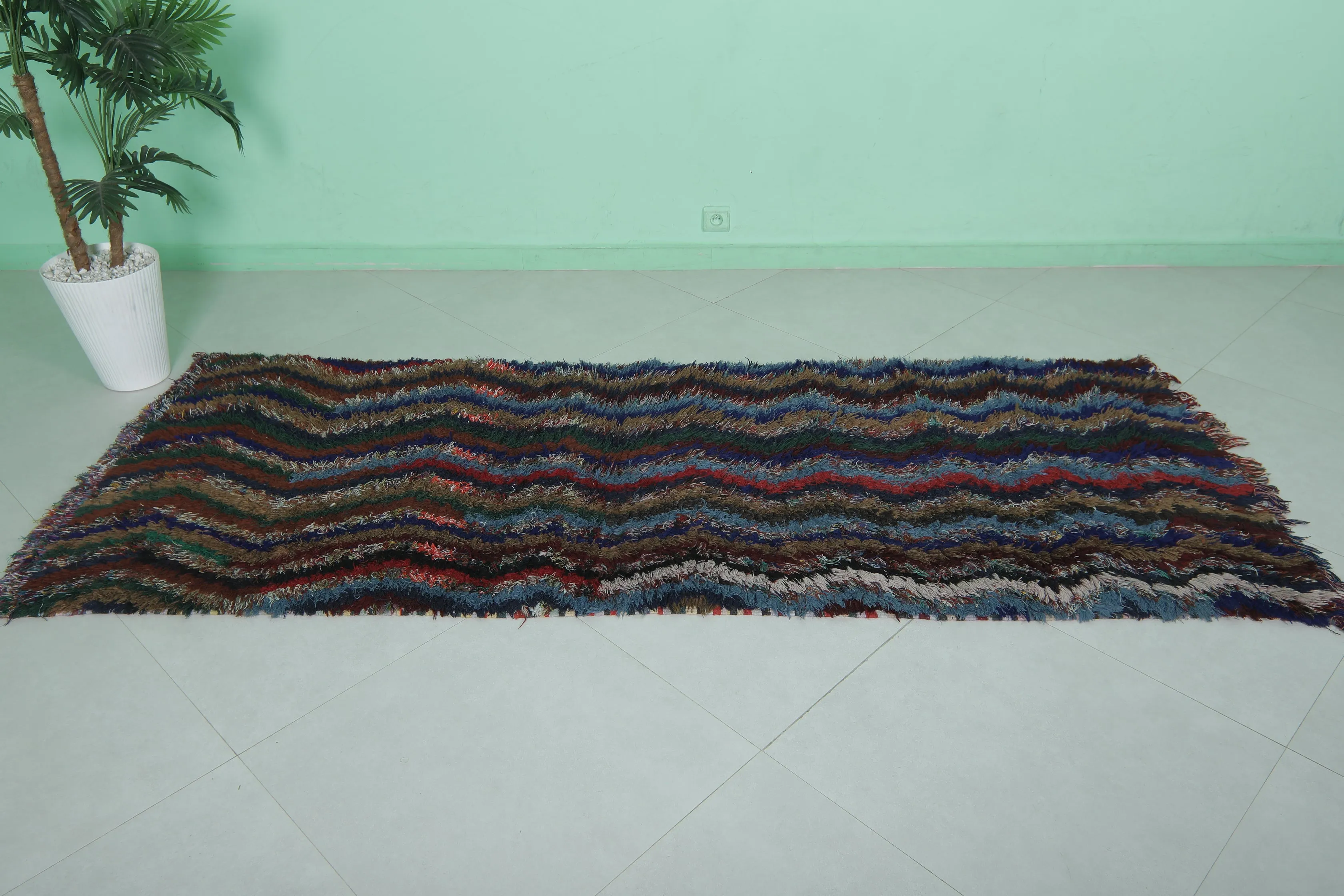 Handmade Runner Rug - 3.1 x 8.3 ft | Multicolor Zigzag Design
