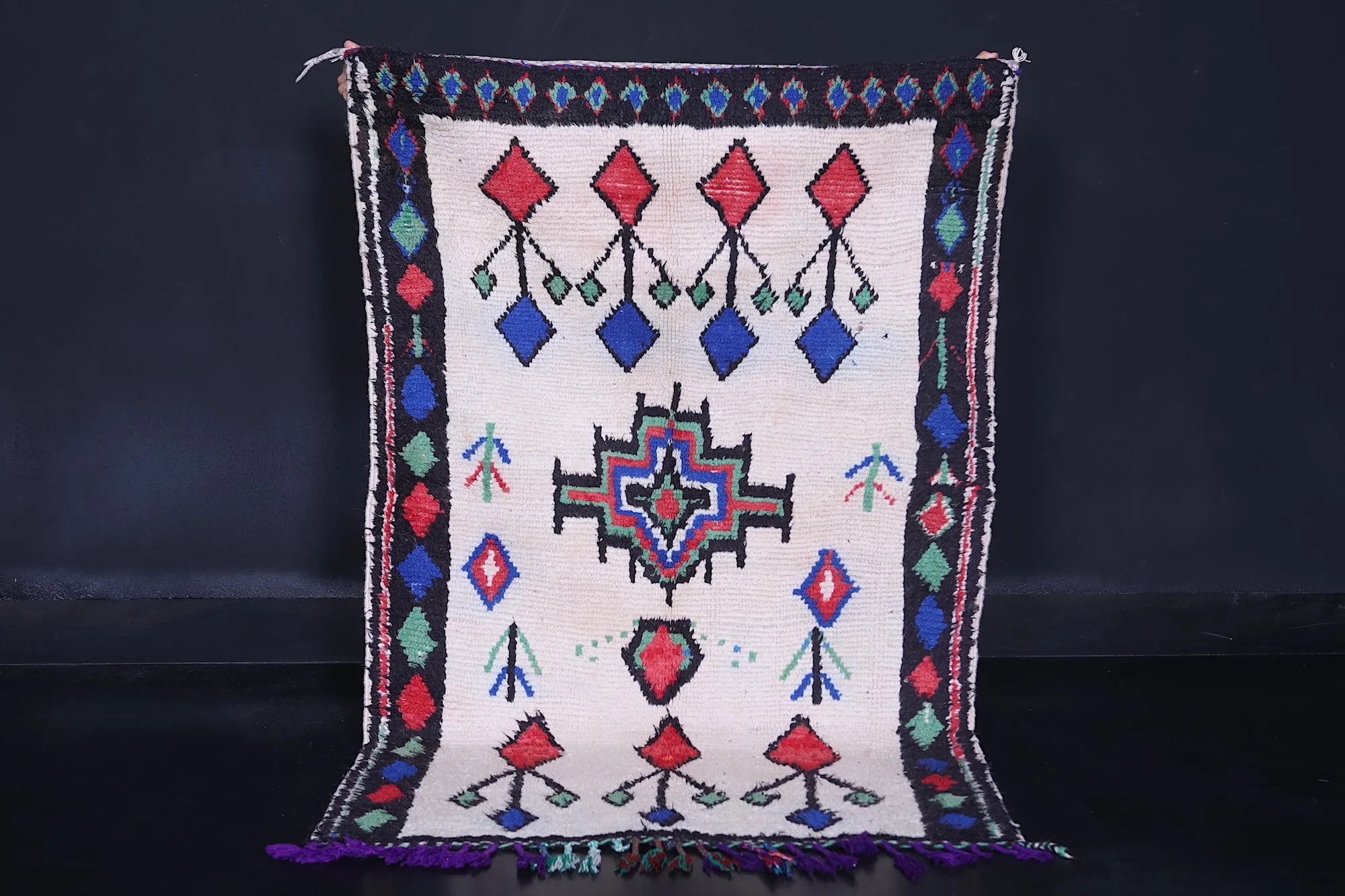 Handmade Vintage Rug 3.3 x 5.3 FT - Vibrant Artisan Charm