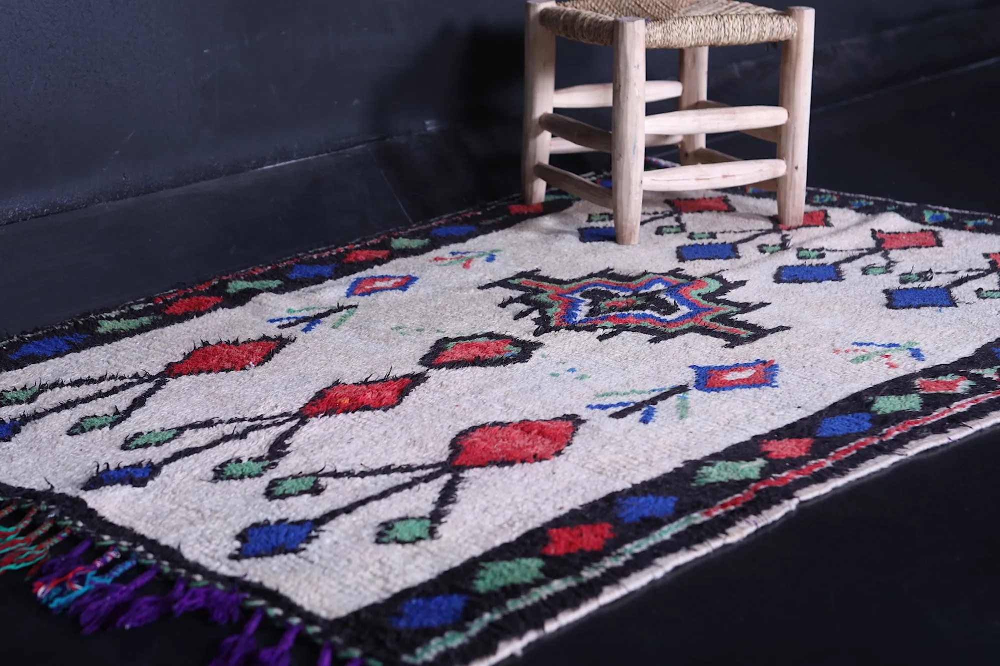Handmade Vintage Rug 3.3 x 5.3 FT - Vibrant Artisan Charm