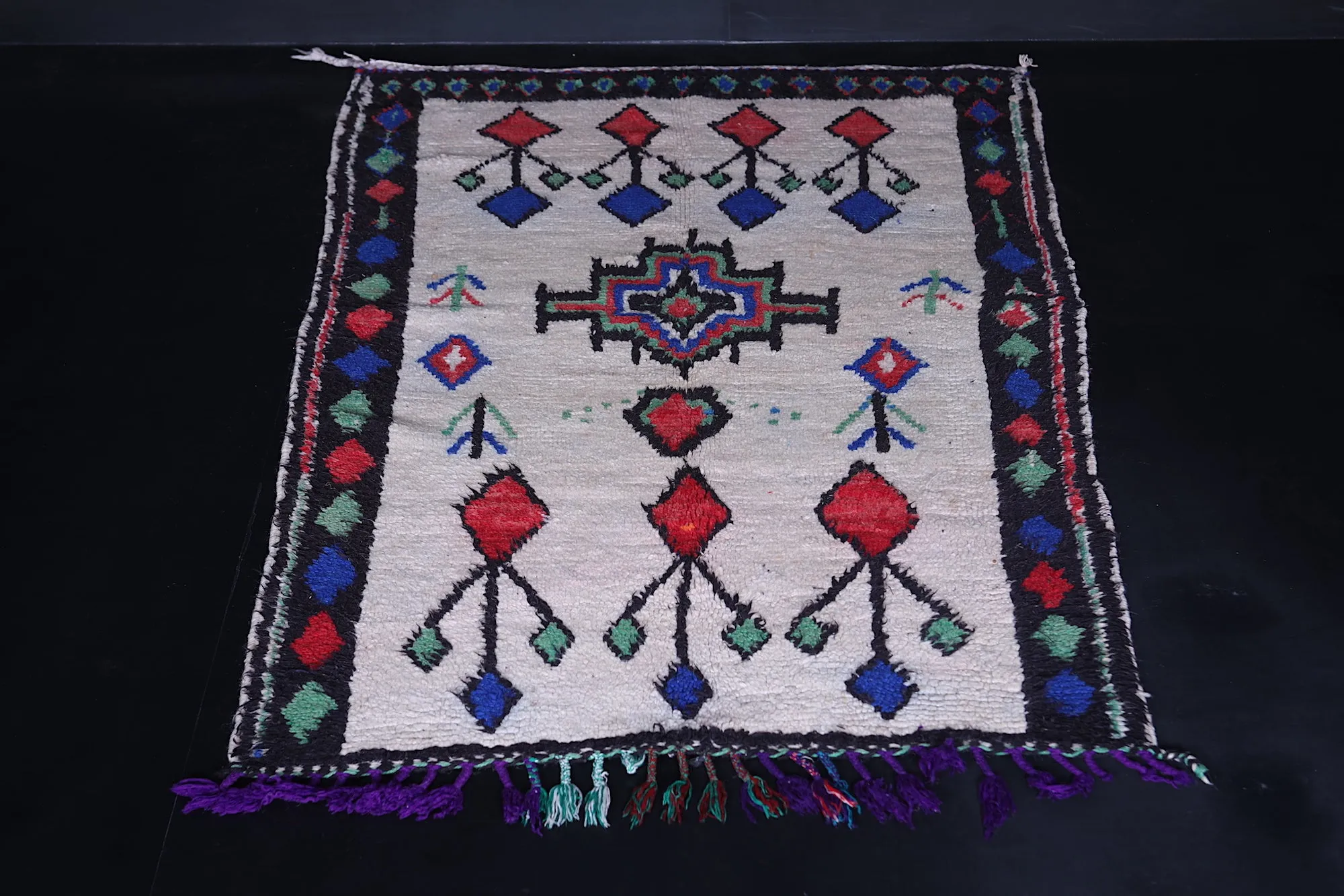 Handmade Vintage Rug 3.3 x 5.3 FT - Vibrant Artisan Charm