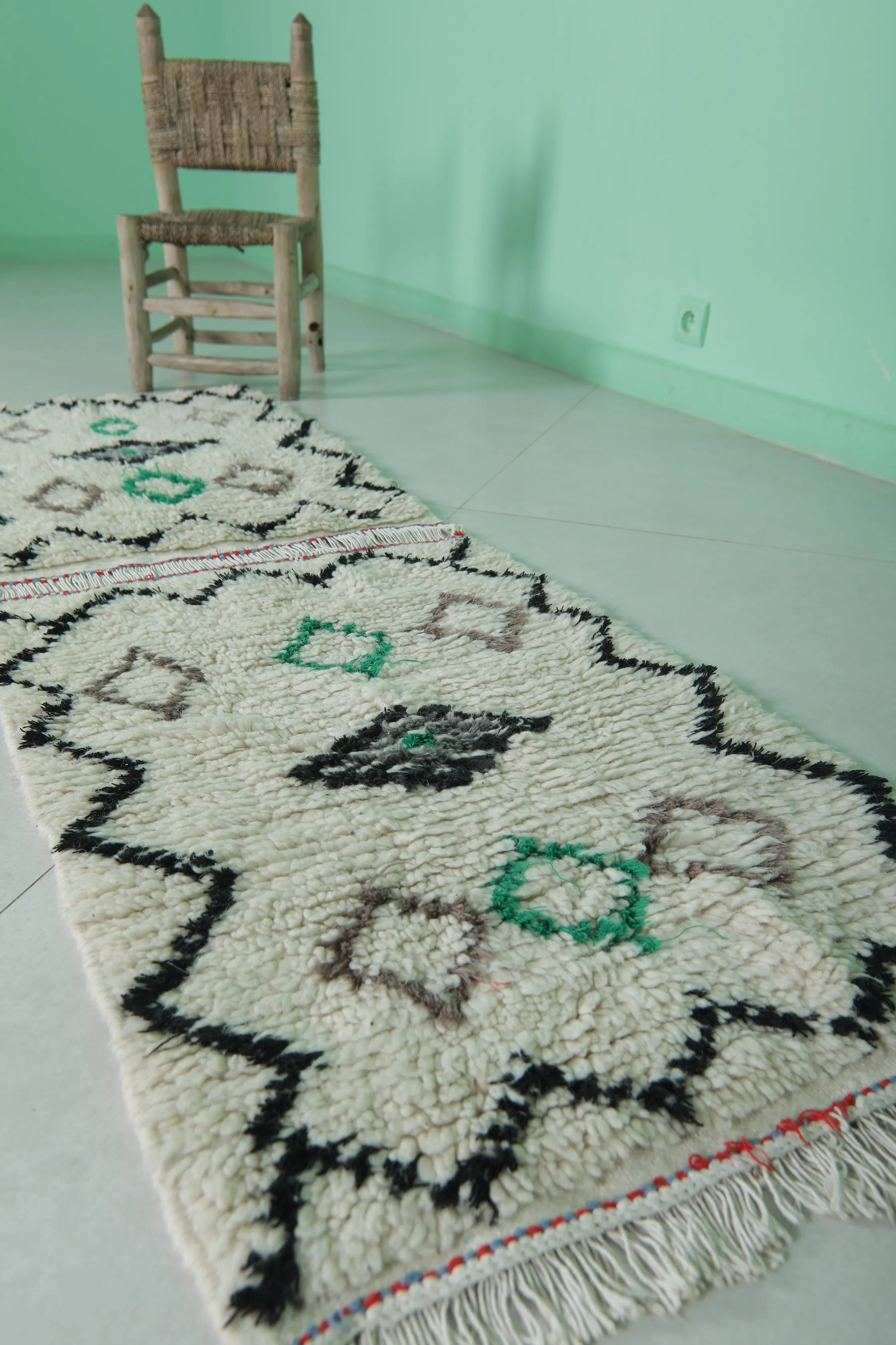 Handmade White Berber Runner Rug 1.9 X 5.9 Feet