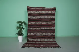 Handwoven Berber Kilim Rug - 5.1 ft x 8.6 ft | Moroccan Vintage Rug
