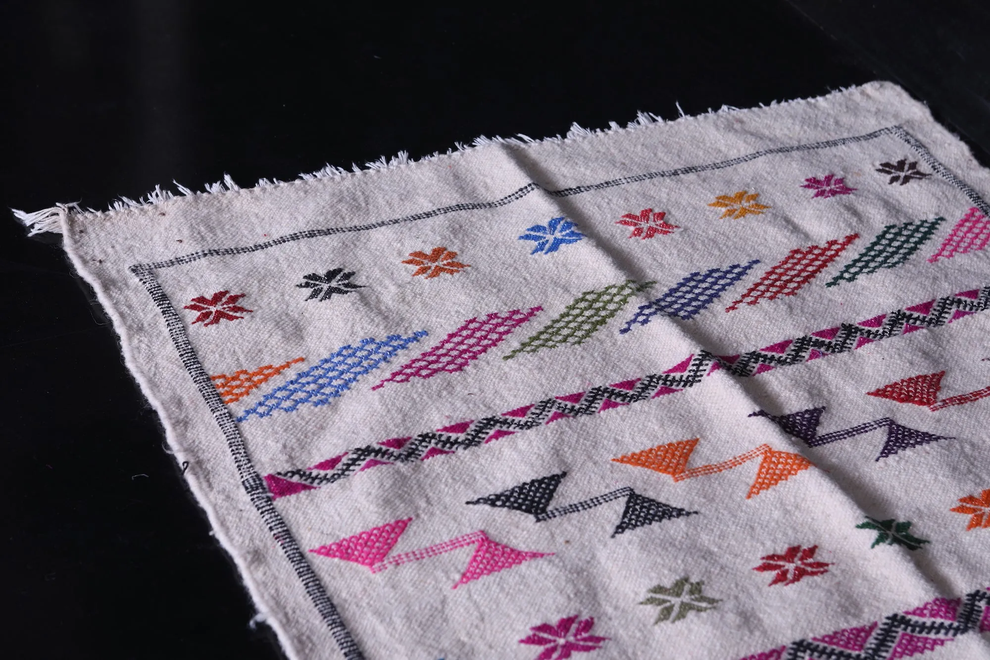 Handwoven Kilim - 3.2 FT X 5 FT - Vibrant Geometric Design