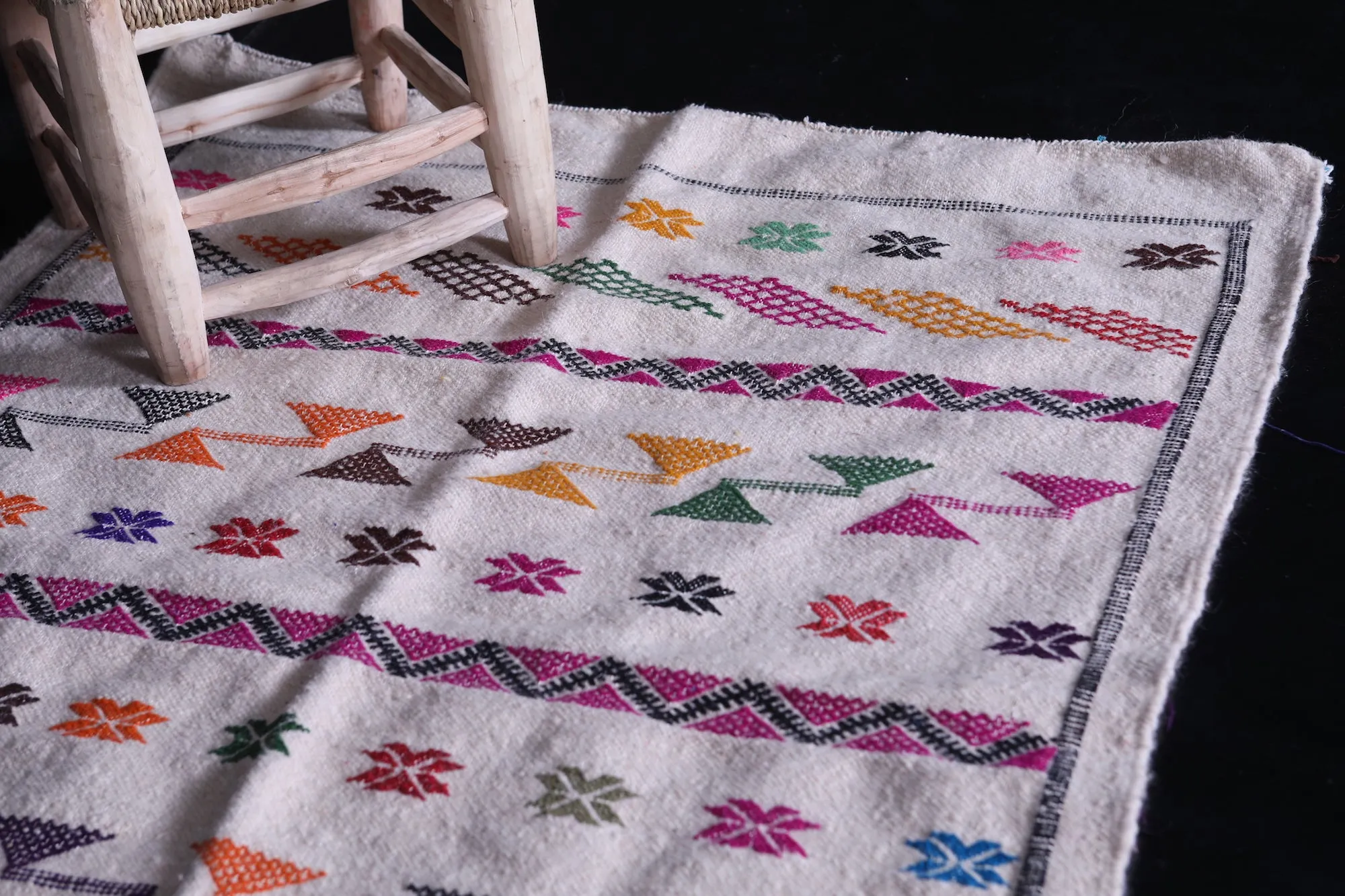 Handwoven Kilim - 3.2 FT X 5 FT - Vibrant Geometric Design