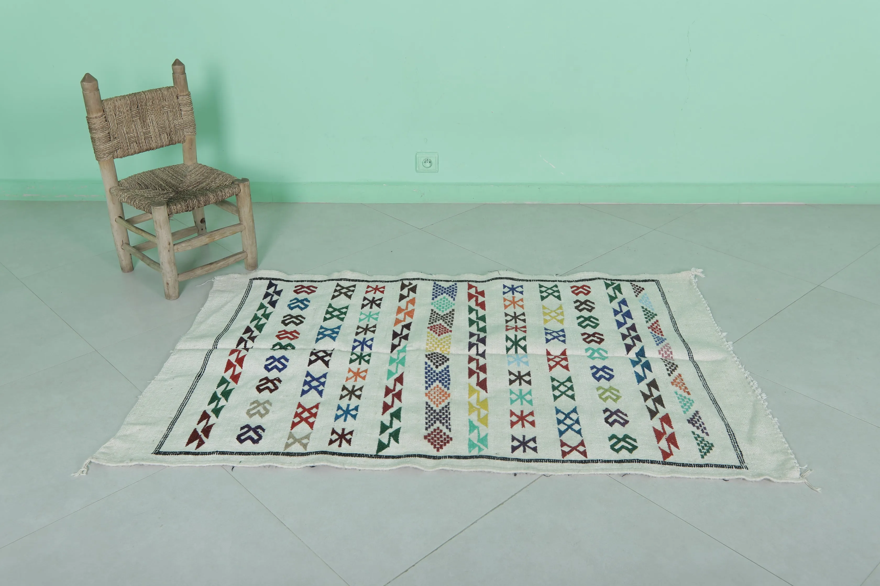 Handwoven Kilim - 3.2 FT X 5.1 FT | Moroccan Rug
