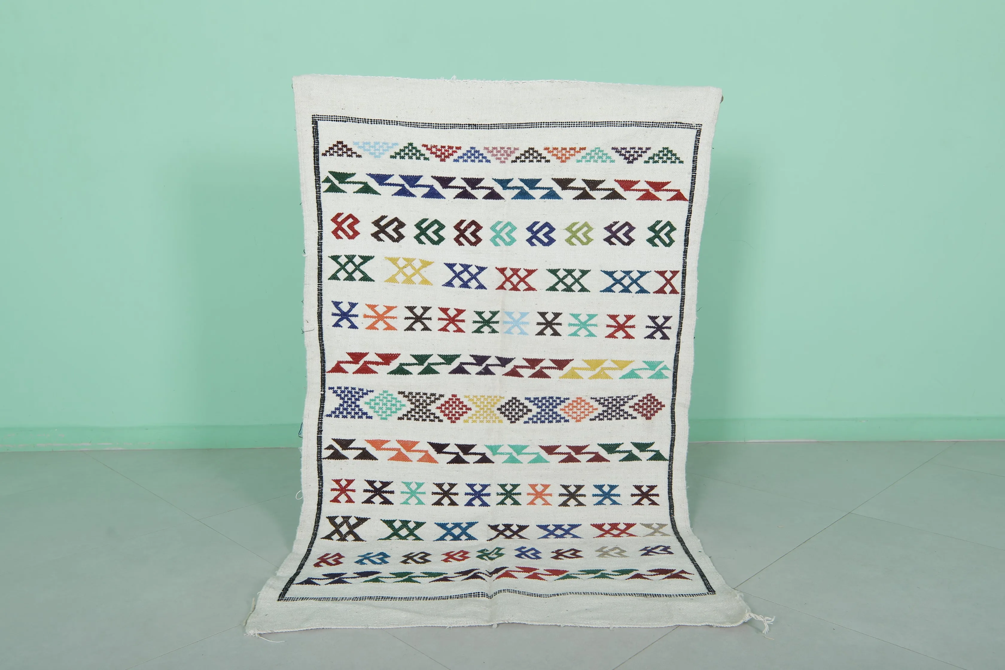 Handwoven Kilim - 3.2 FT X 5.1 FT | Moroccan Rug