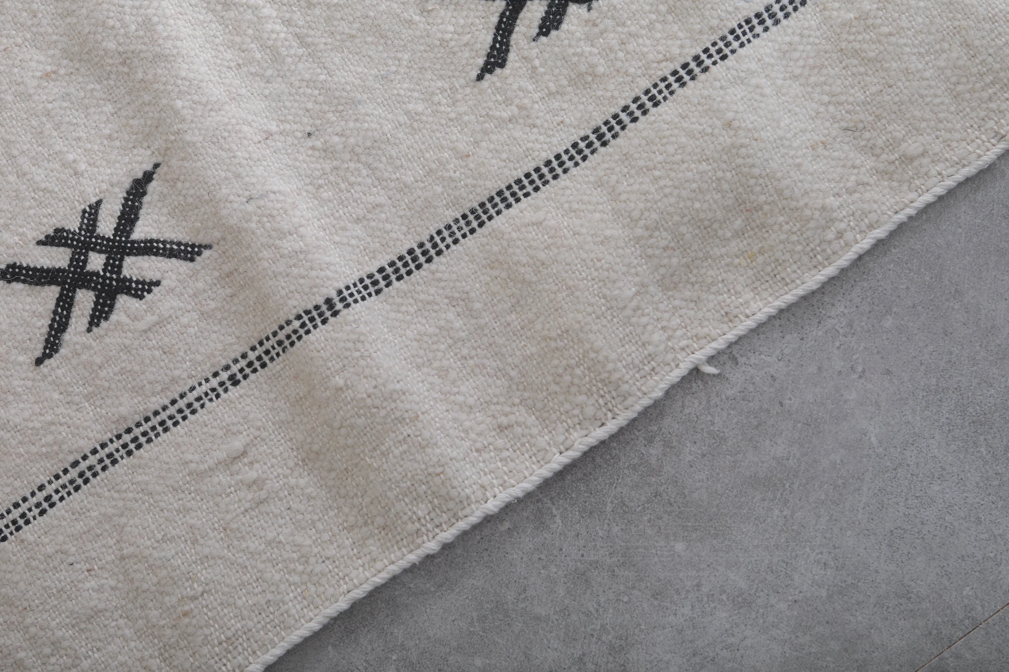 Handwoven Kilim Rug - 3 FT X 4.6 FT | Black and White Moroccan Rug