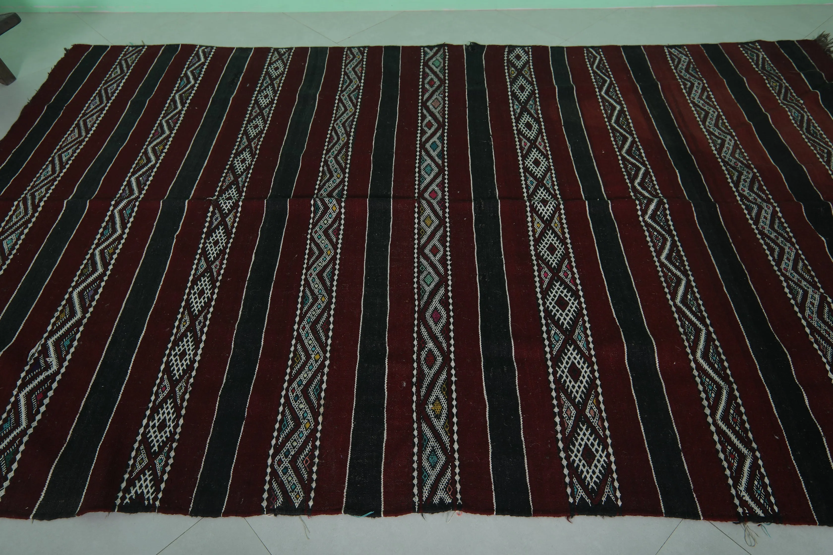 Handwoven Kilim Rug - 5.5 FT × 8.8 FT | Moroccan Berber Art