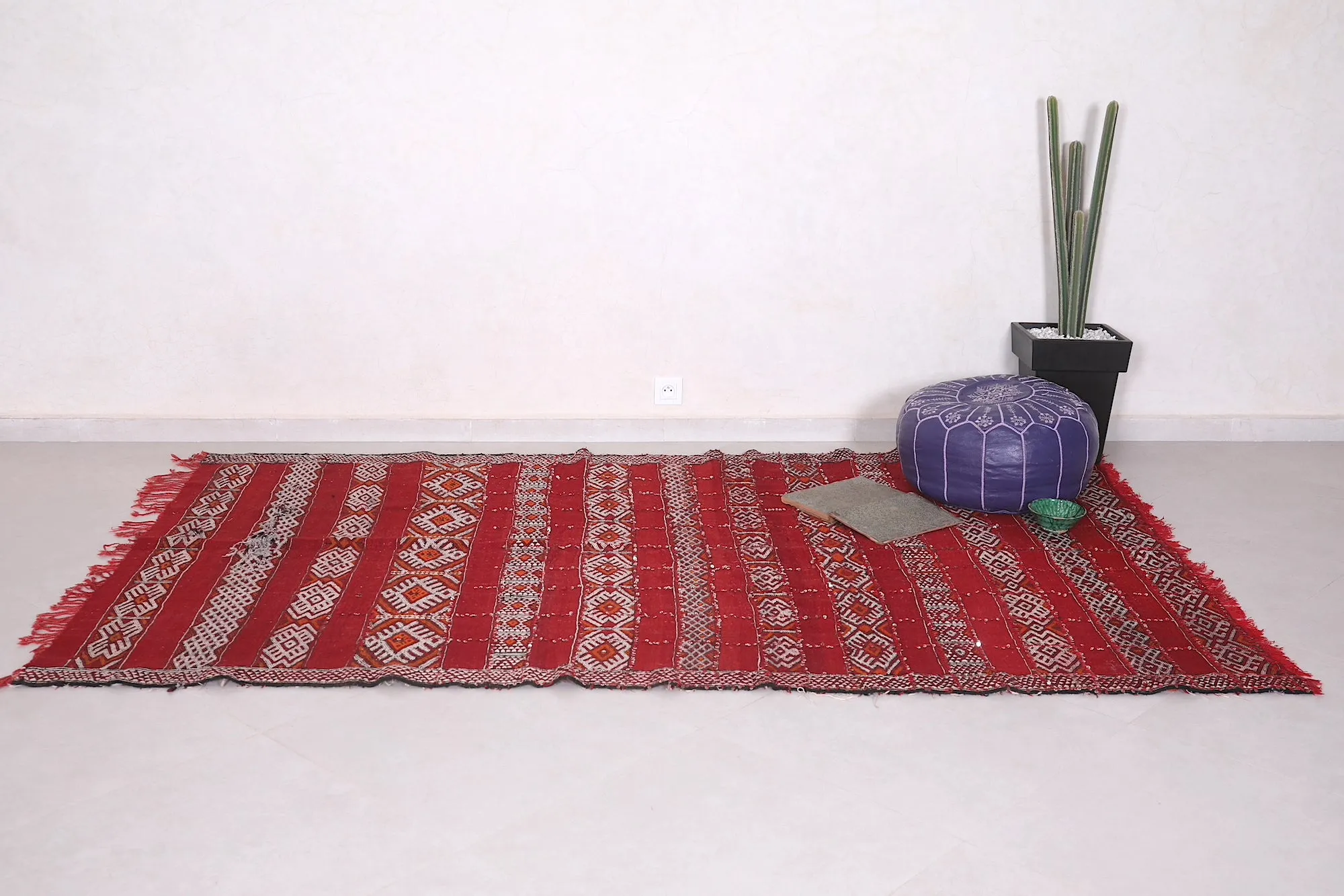 Handwoven Kilim Rug - Red and White Geometric Design - 5.2x8.6 ft