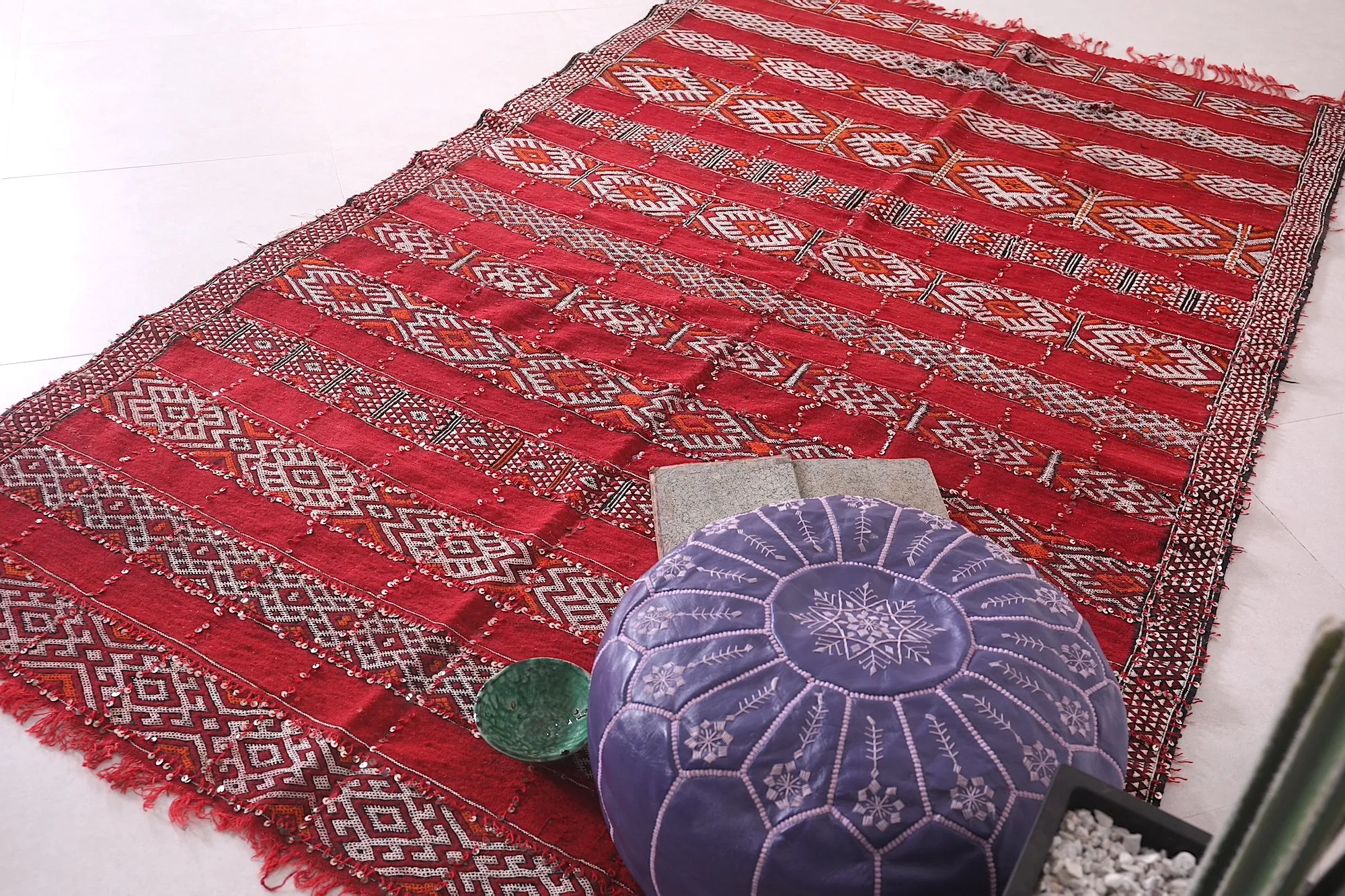 Handwoven Kilim Rug - Red and White Geometric Design - 5.2x8.6 ft