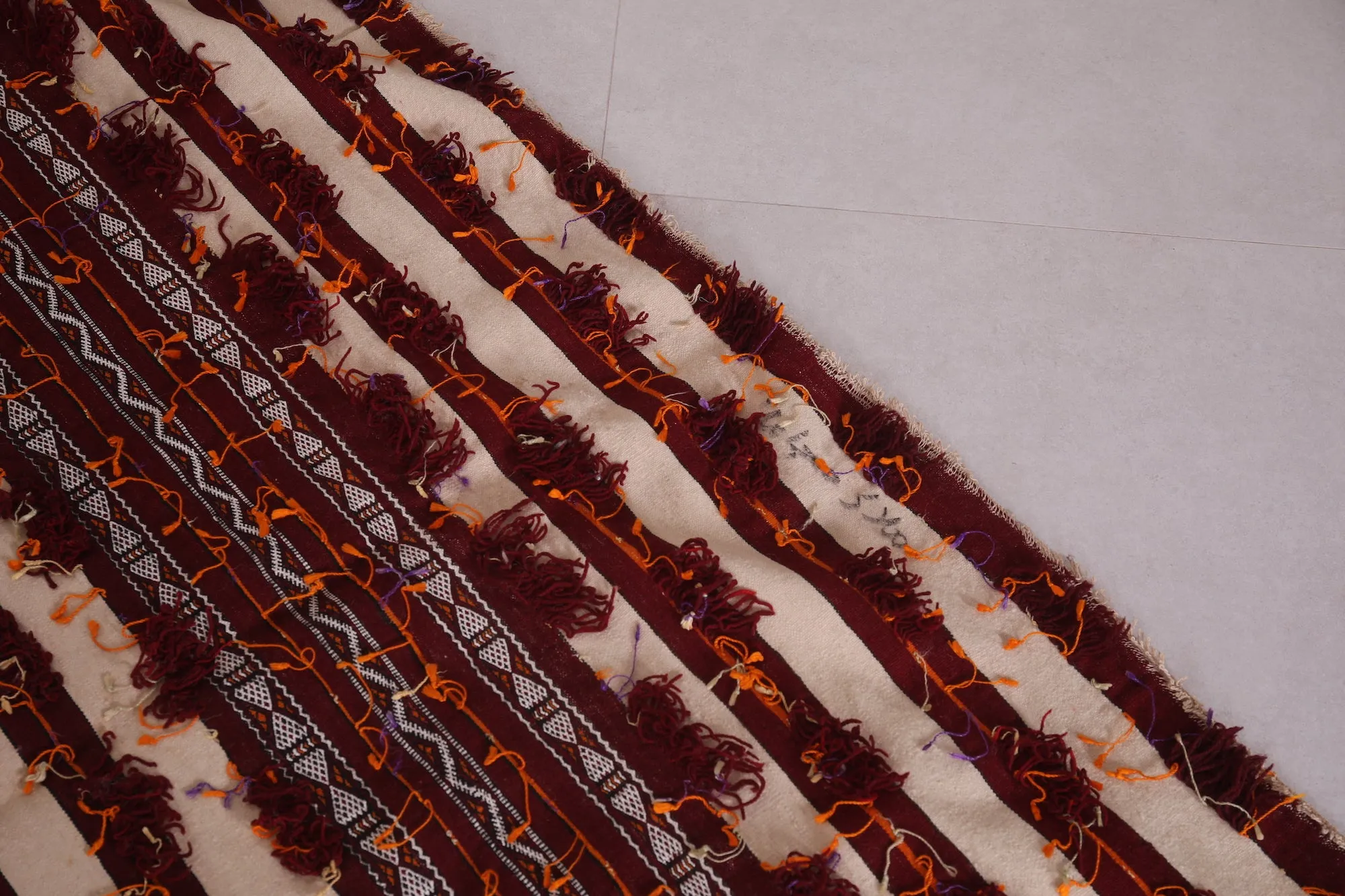 Handwoven Moroccan Kilim Rug - 4.9x8.3 ft