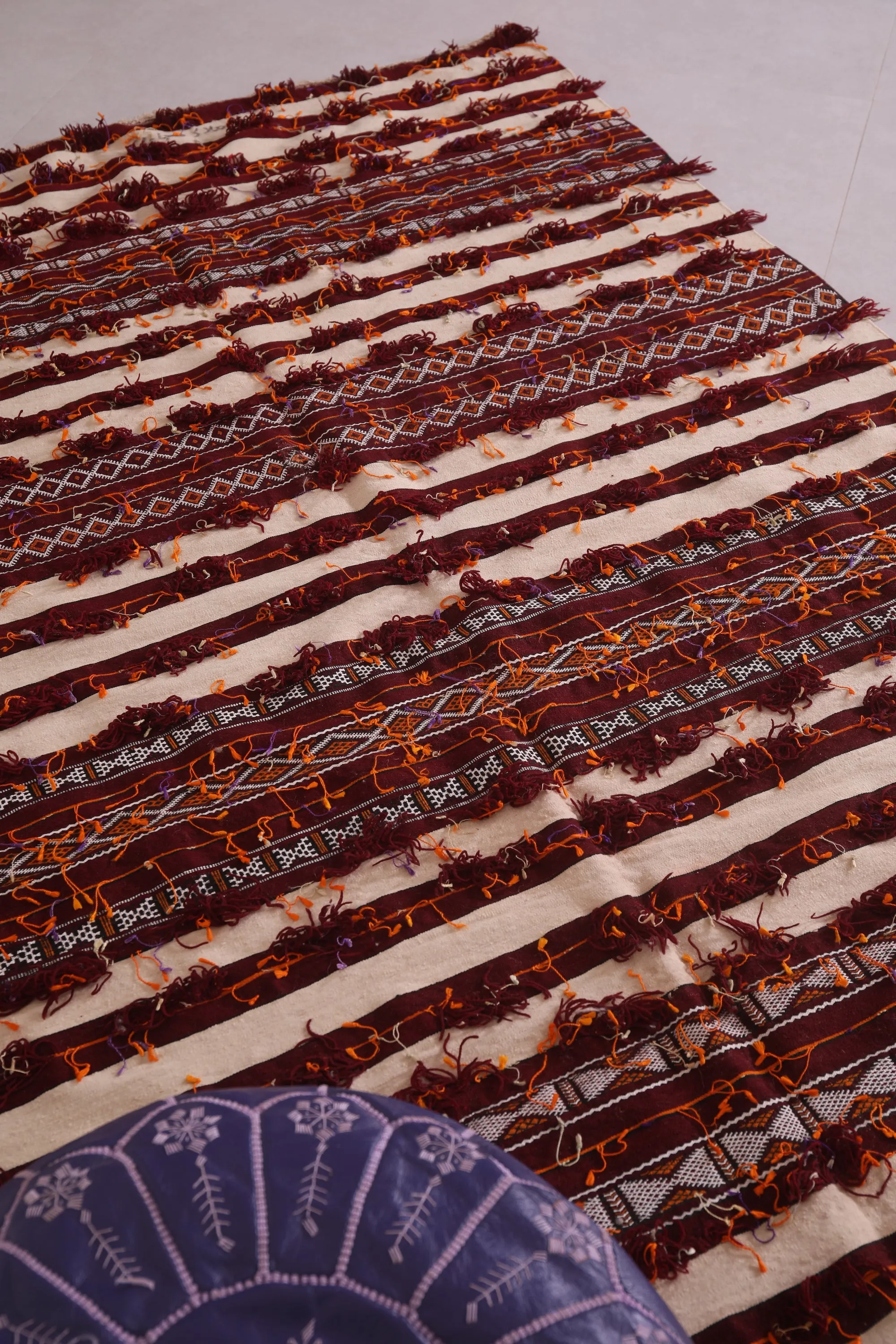 Handwoven Moroccan Kilim Rug - 4.9x8.3 ft