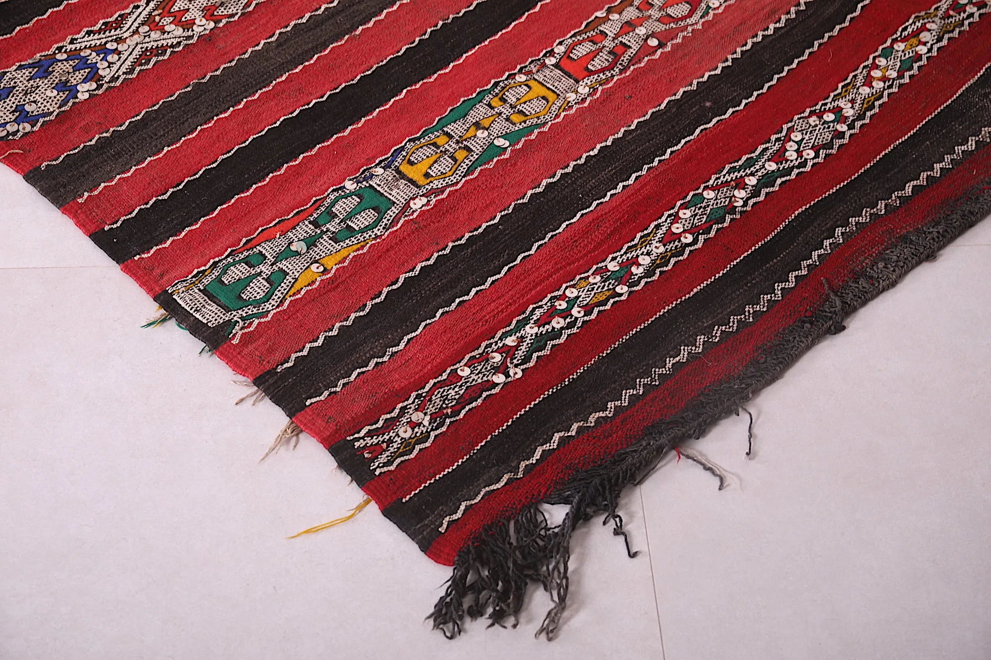 Handwoven Moroccan Kilim Rug 5.4 x 10.7 FT - Striped Vintage Charm