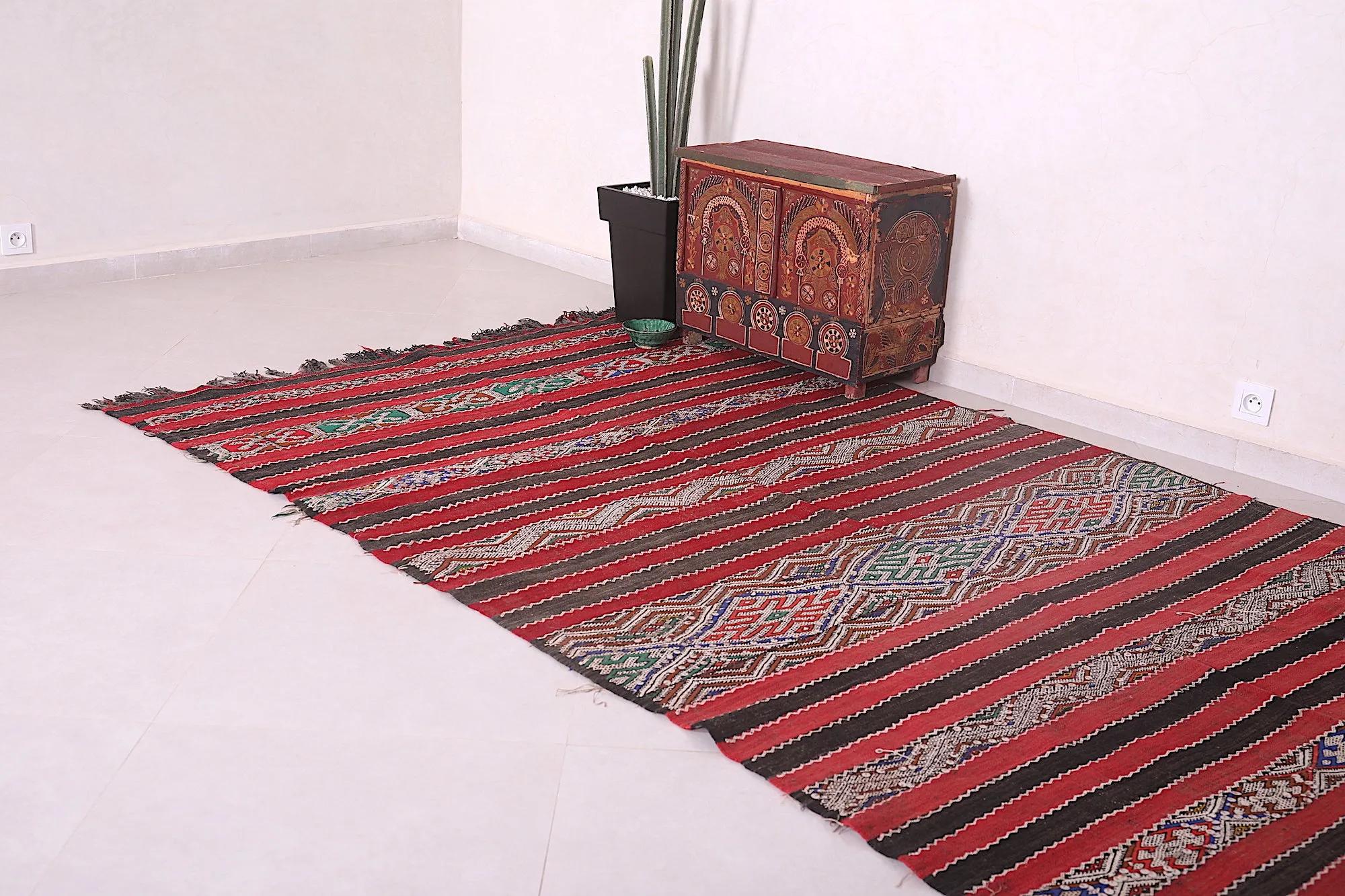 Handwoven Moroccan Kilim Rug 5.4 x 10.7 FT - Striped Vintage Charm