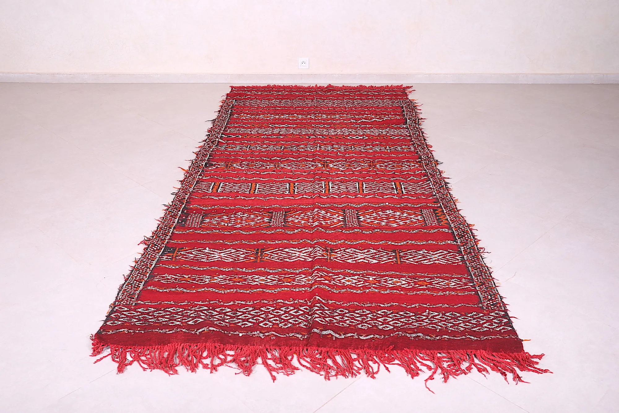 Handwoven Moroccan Kilim Rug - Red Tribal Pattern (4.6 FT X 10.1 FT)